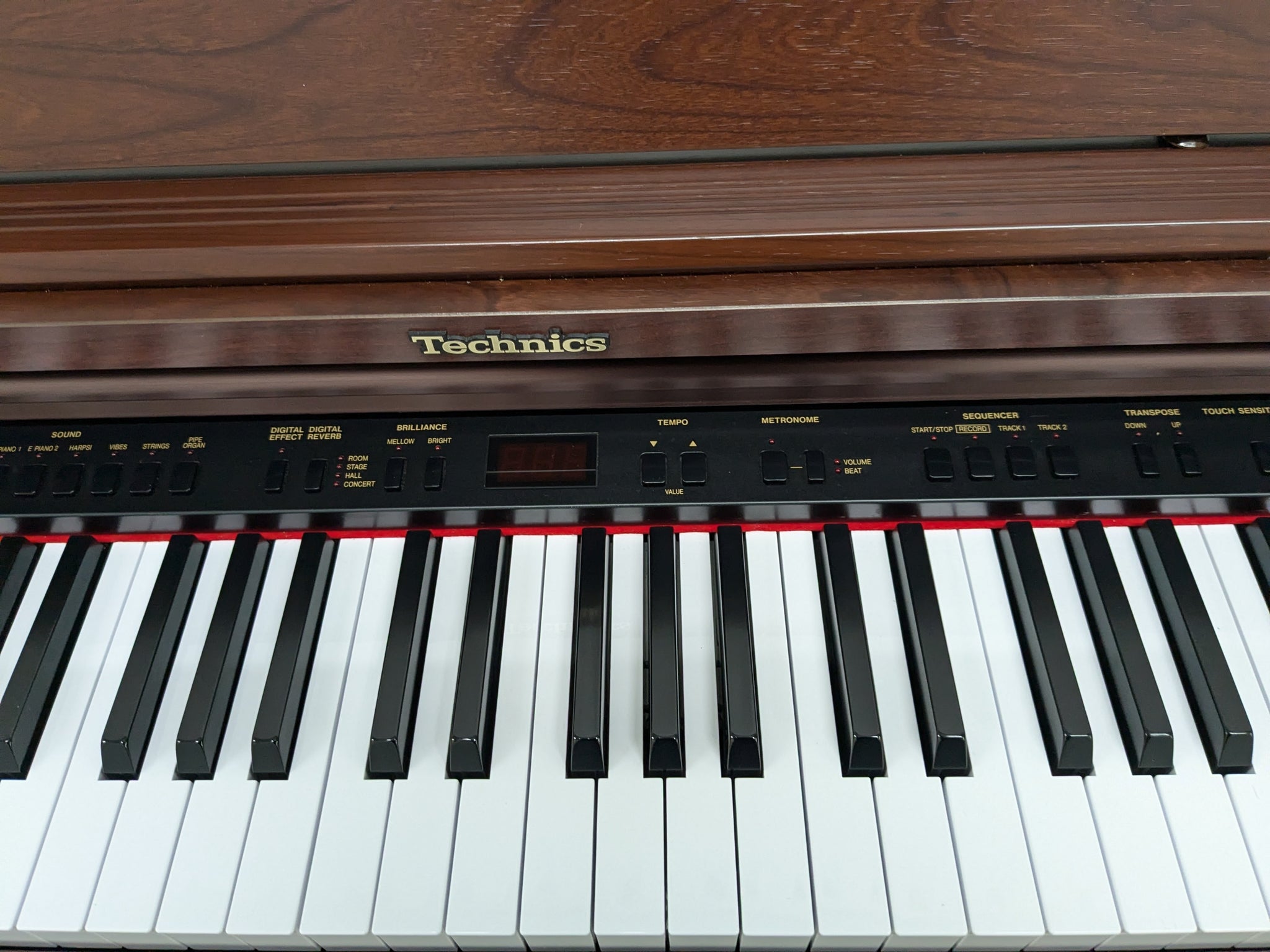 TECHNICS SX-PX552 DIGITAL PIANO AND STOOL IN MAHOGANY stock number 244 –  Sulinda Music