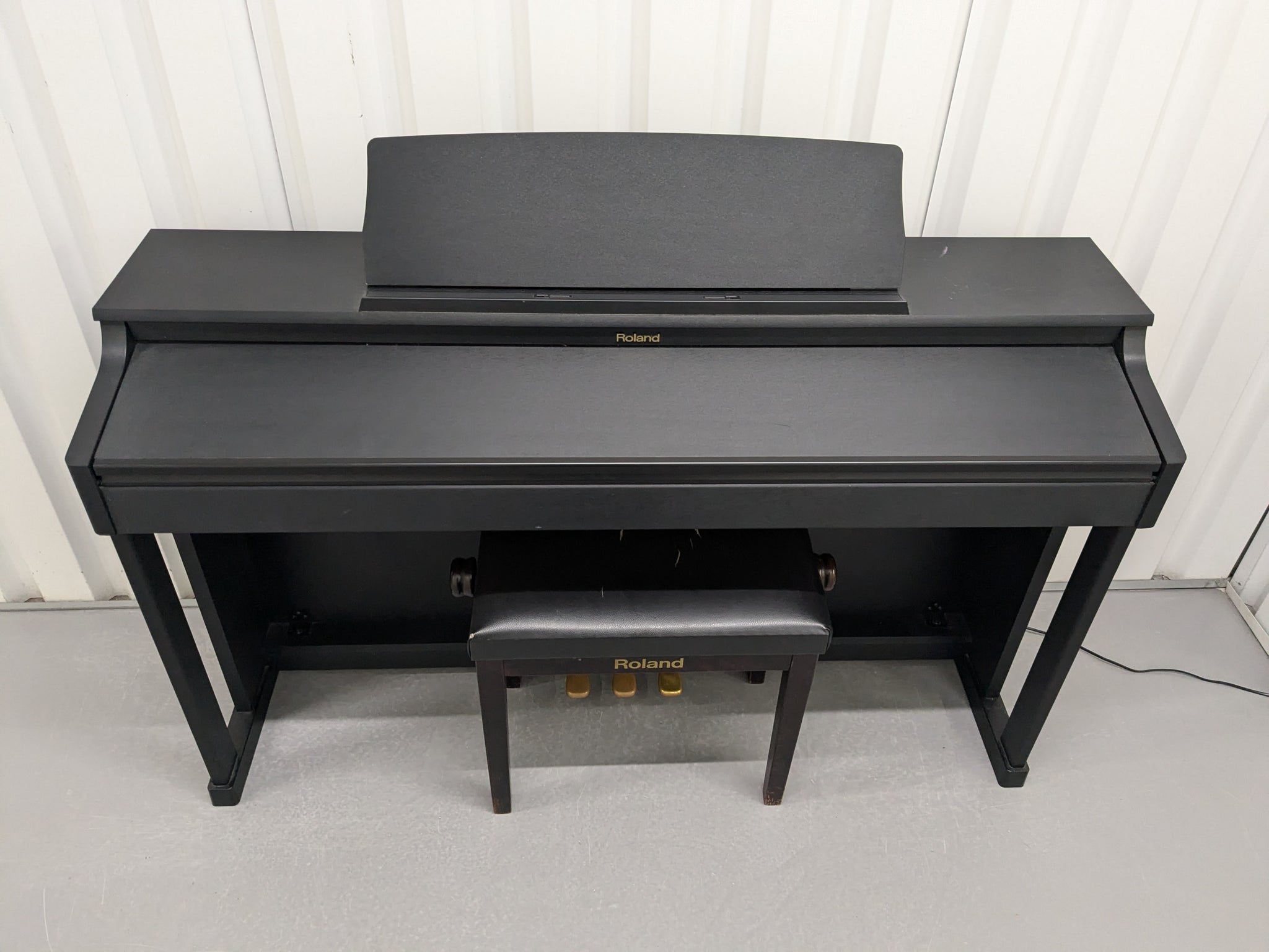 Roland HP203 digital piano and stool in satin black finish stock
