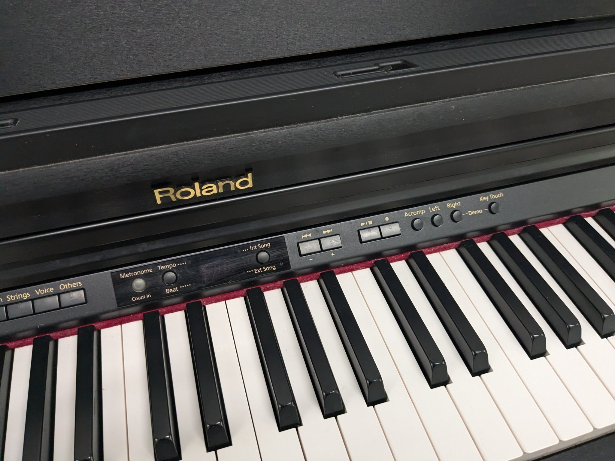 Roland HP203 digital piano and stool in satin black finish stock