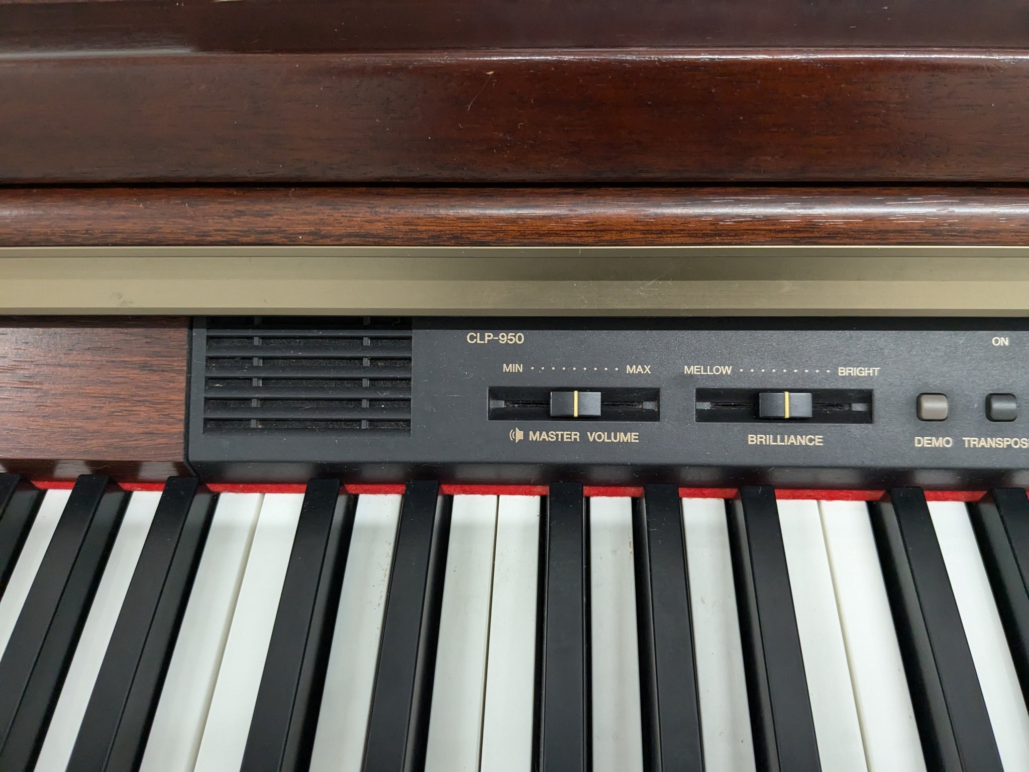 Yamaha Clavinova CLP-950 digital piano and stool in mahogany