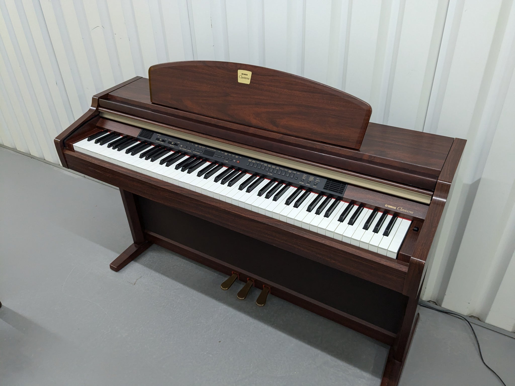 Yamaha P-85 - Wikipedia