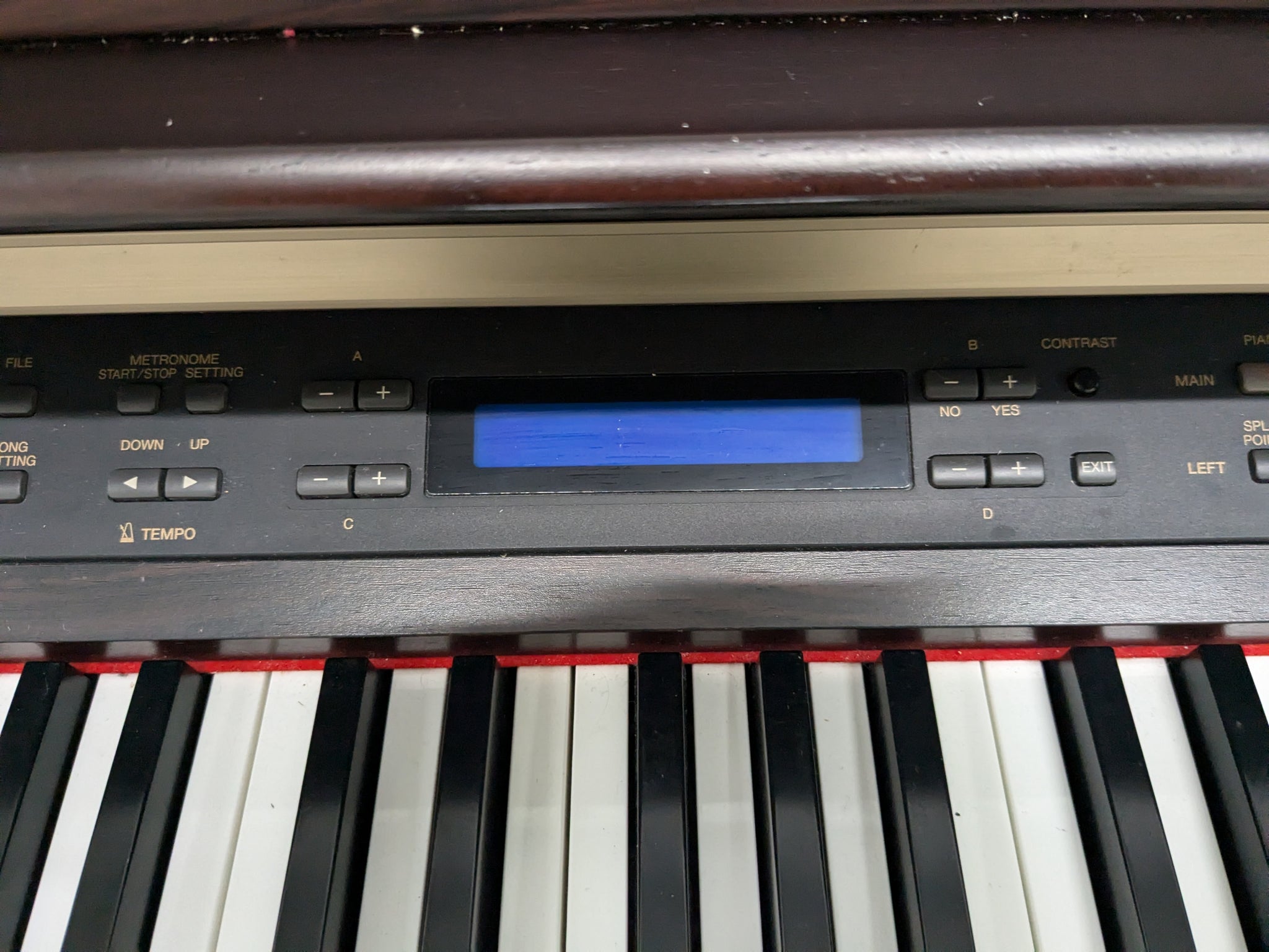 Yamaha Clavinova CLP-970 Digital Piano and stool in rosewood stock
