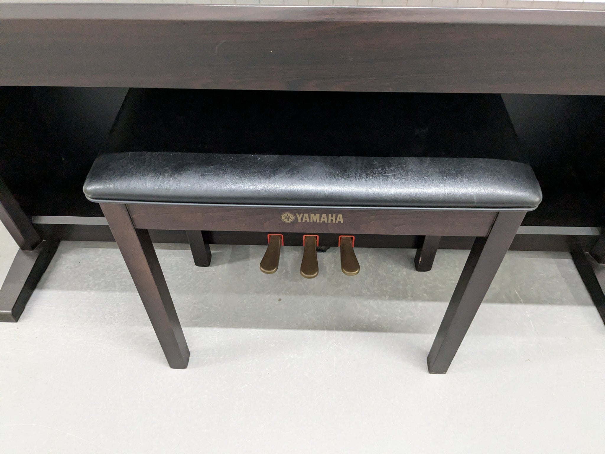 Yamaha Clavinova CLP-120 Digital Piano and stool in dark rosewood