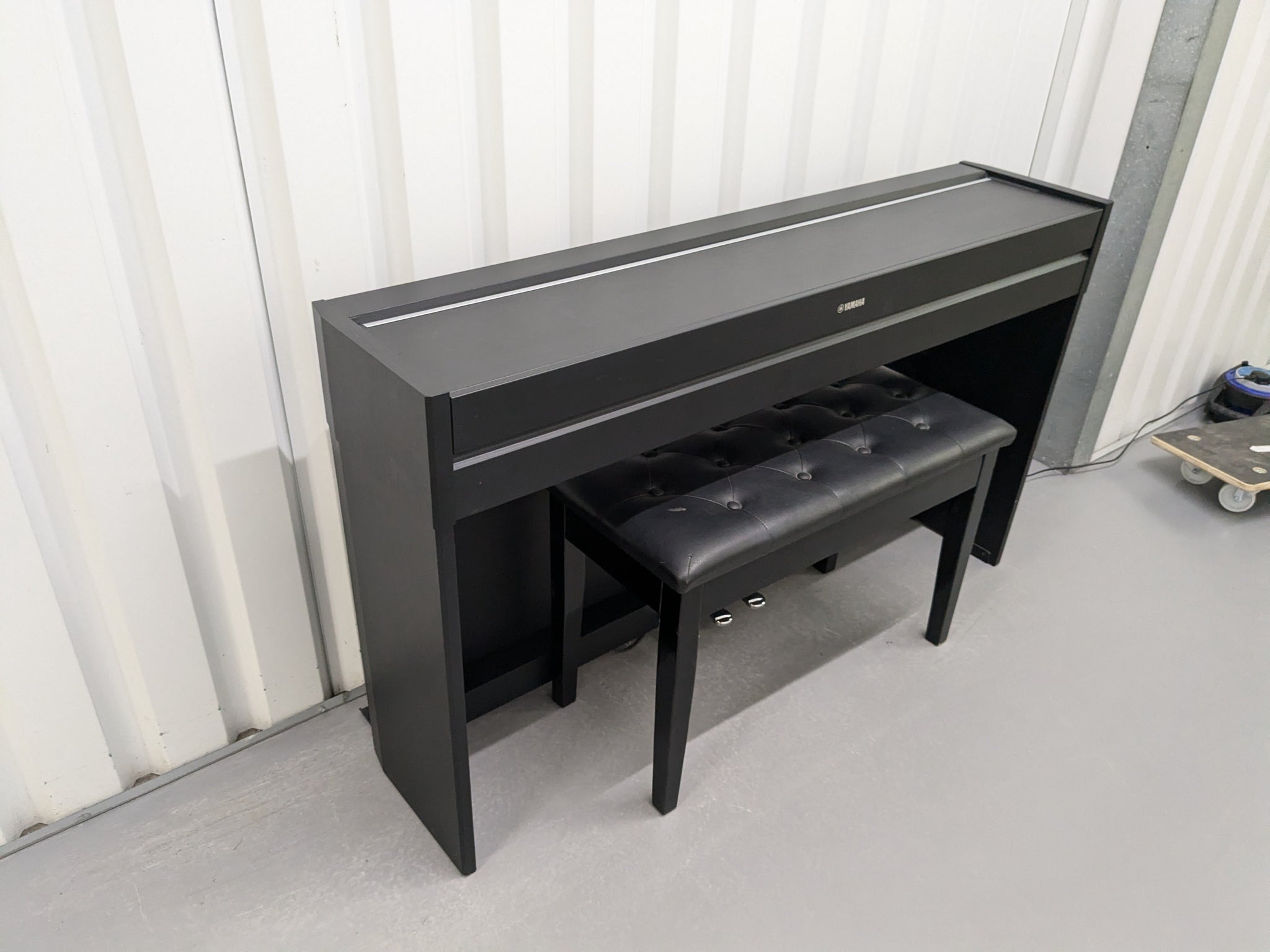 Yamaha Arius YDP-S52 black Digital Piano Slimline space saver