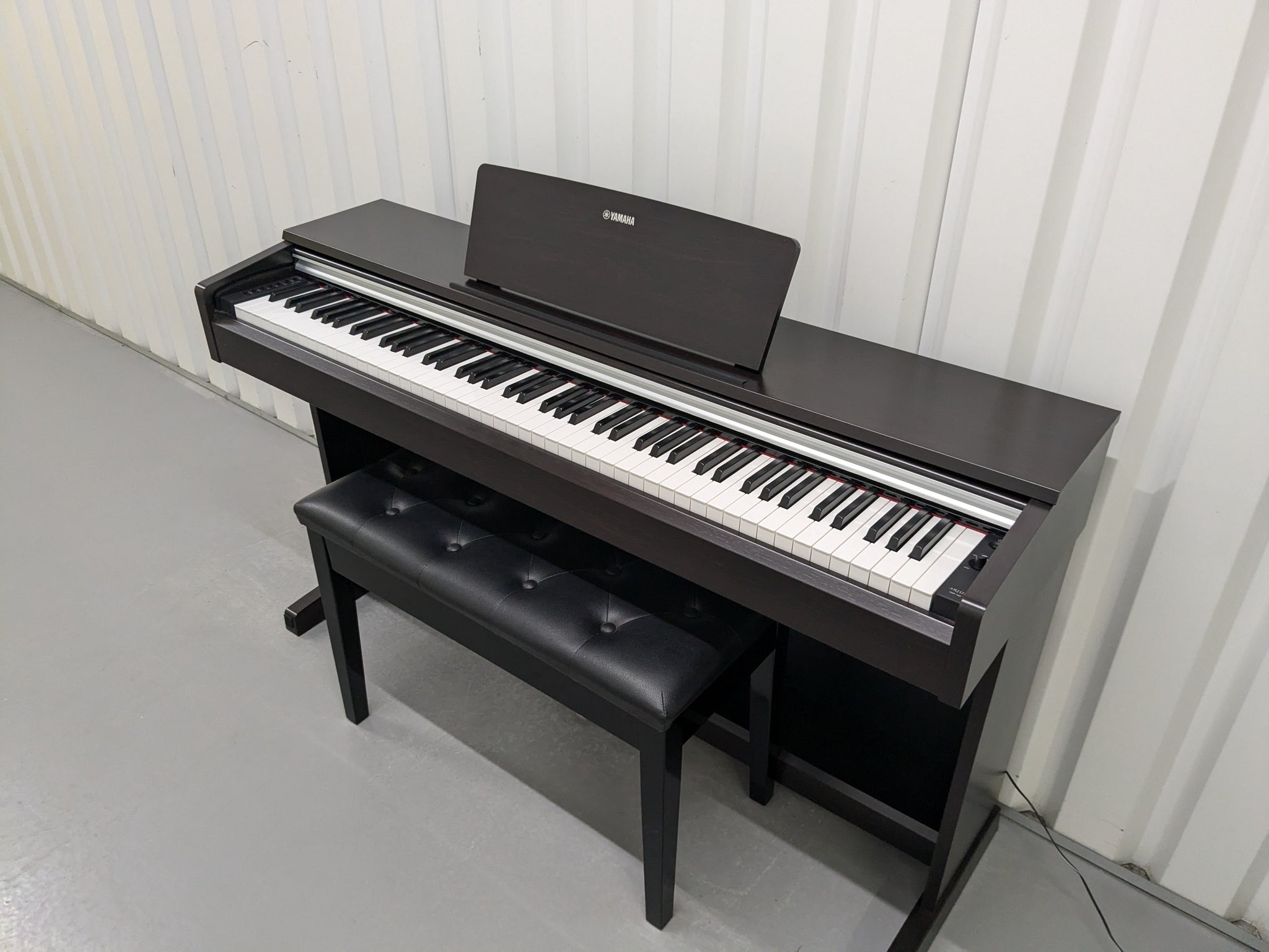 Yamaha Arius YDP-142 Digital Piano and stool dark rosewood