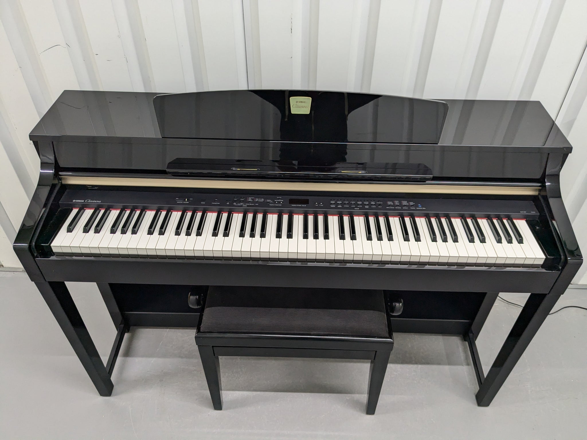 YAMAHA CLAVINOVA CLP-370PE DIGITAL PIANO + STOOL IN GLOSSY BLACK 