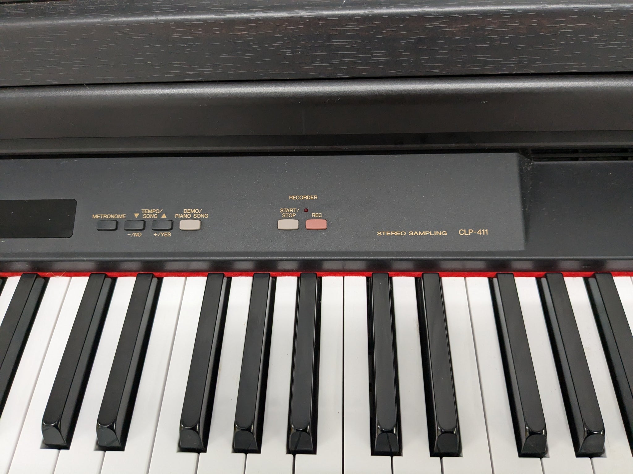 Yamaha Clavinova CLP-411 Digital Piano Full Size 88 keys 3 pedals