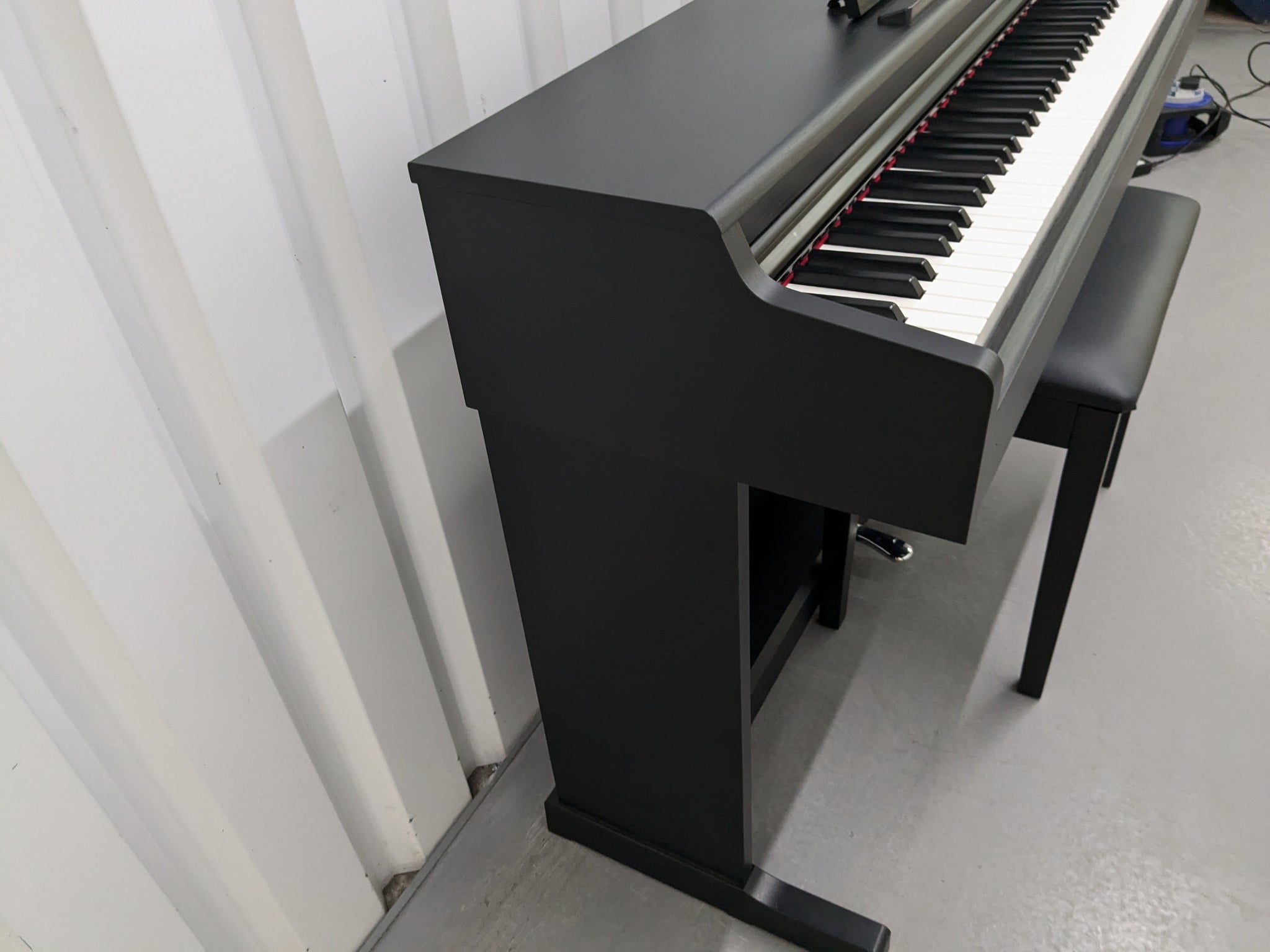 Yamaha Arius YDP-164 Digital Piano satin black, clavinova keyboard