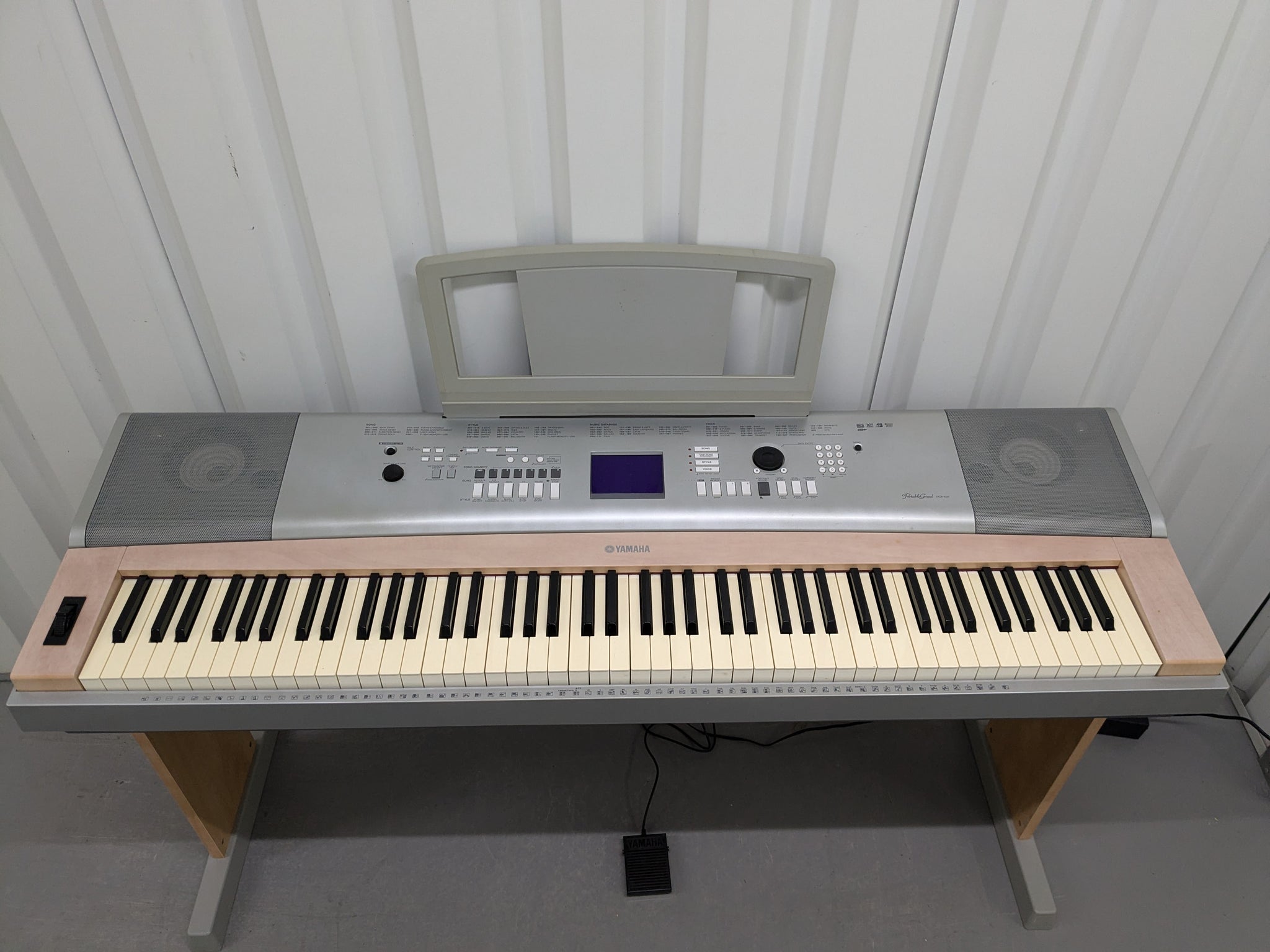 Yamaha DGX-620 88 Key Weighted Keys Portable Grand + stand + pedal sto –  Sulinda Music