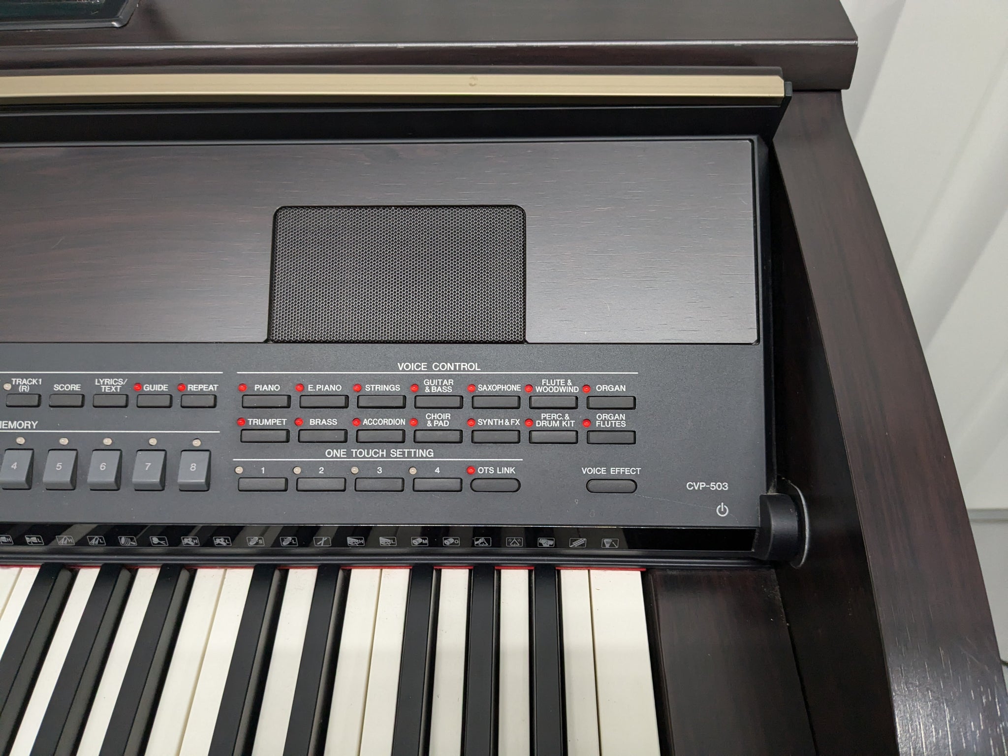 YAMAHA CLAVINOVA CVP-503 DIGITAL PIANO + STOOL IN DARK ROSEWOOD