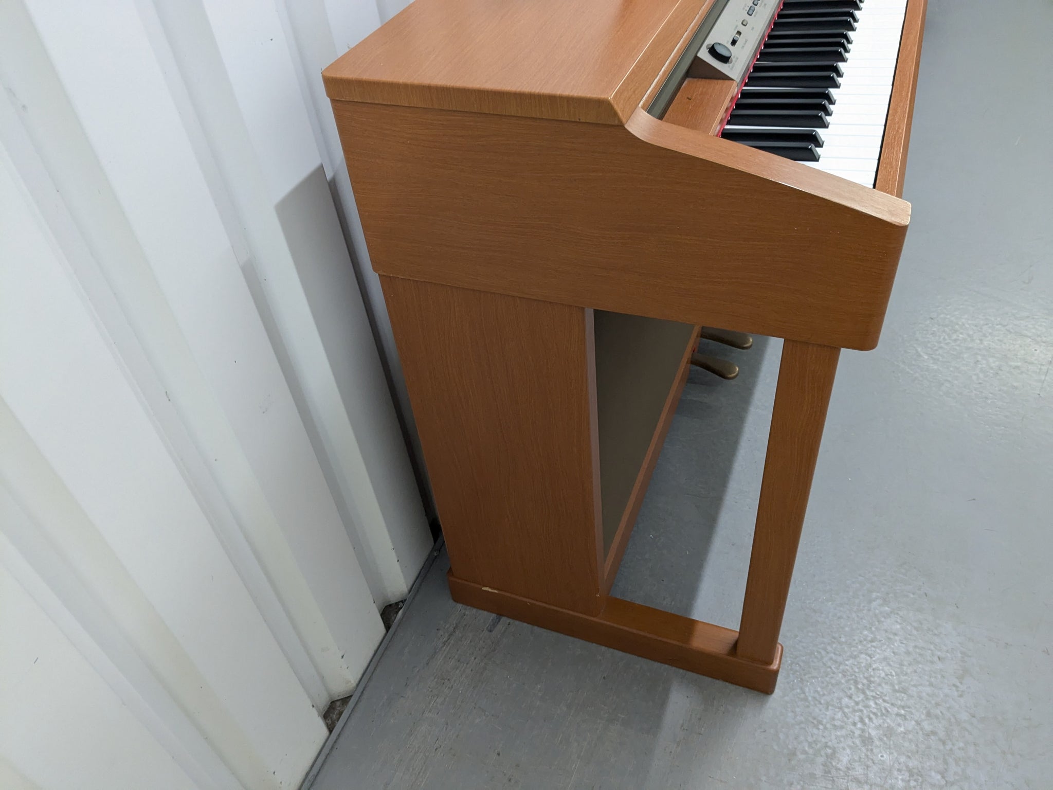 Yamaha Clavinova CLP-170 digital piano in cherry wood finish stock