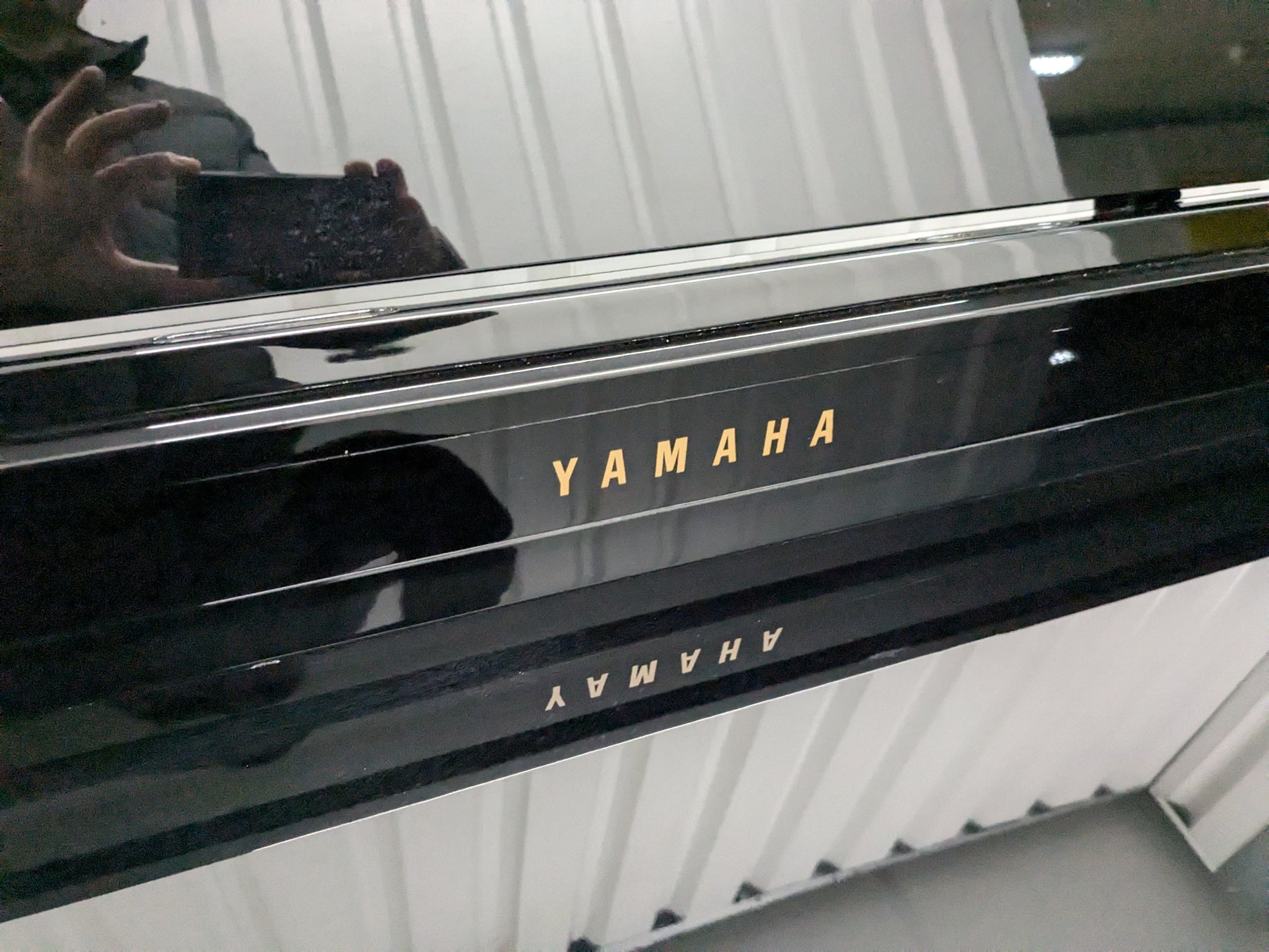 Yamaha Clavinova CLP-470 digital piano polished ebony glossy black