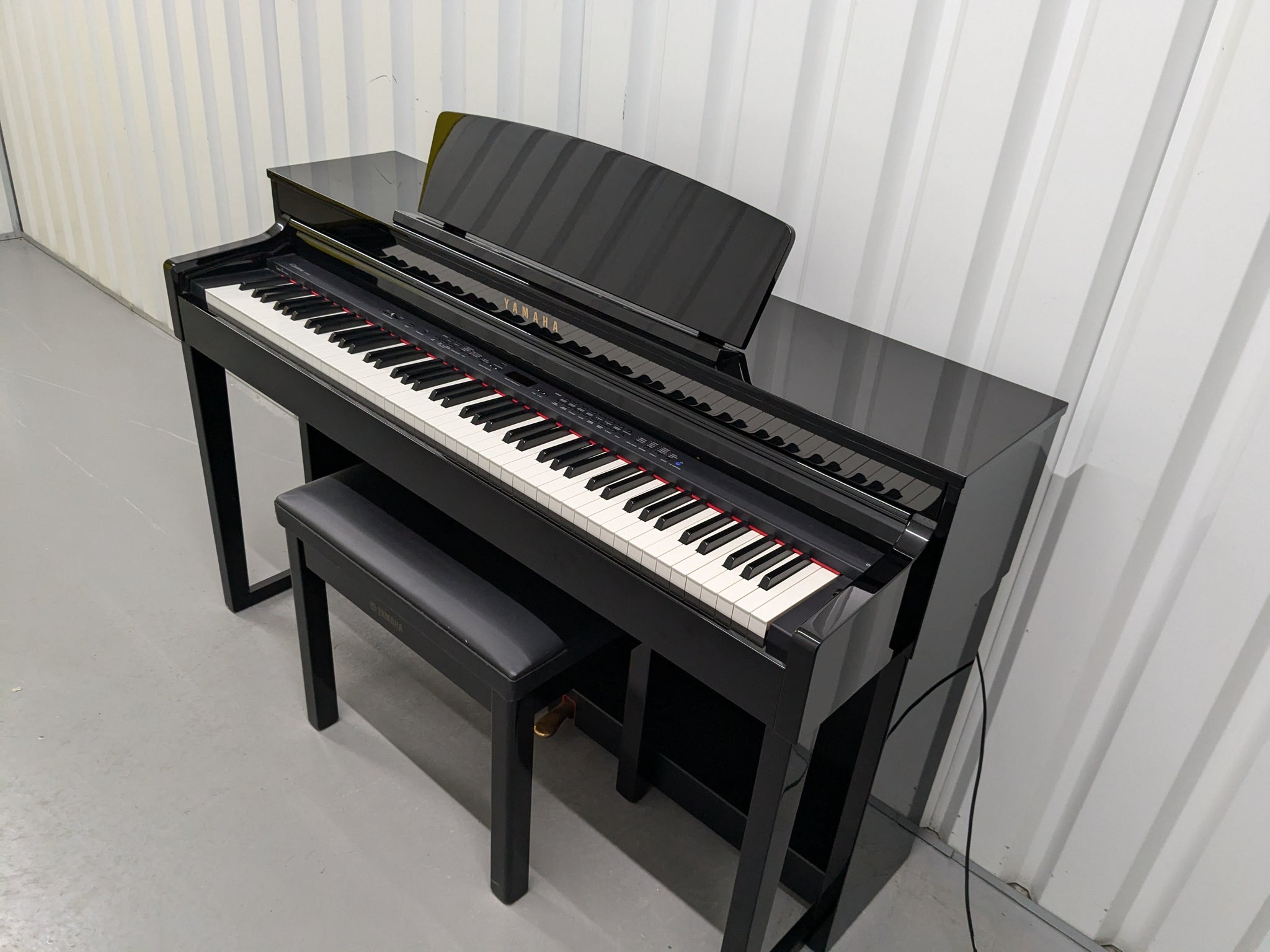 Yamaha Clavinova CLP-470 digital piano polished ebony glossy black