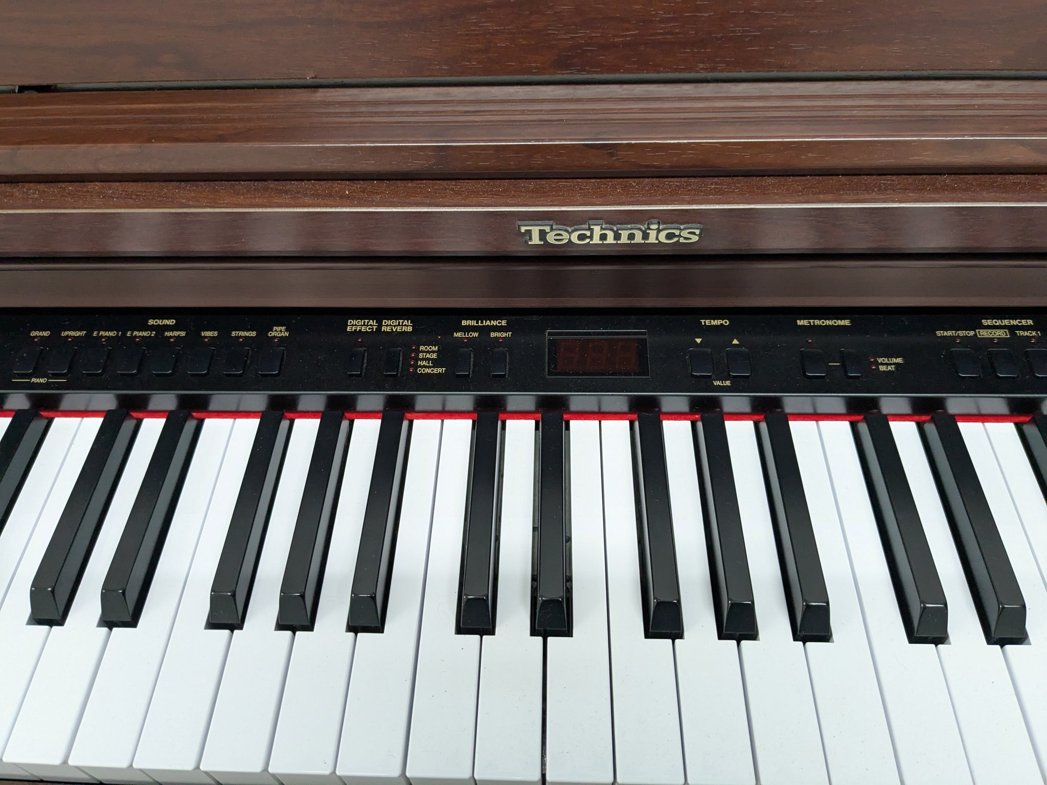 TECHNICS SX-PX662 DIGITAL PIANO AND STOOL IN MAHOGANY stock number