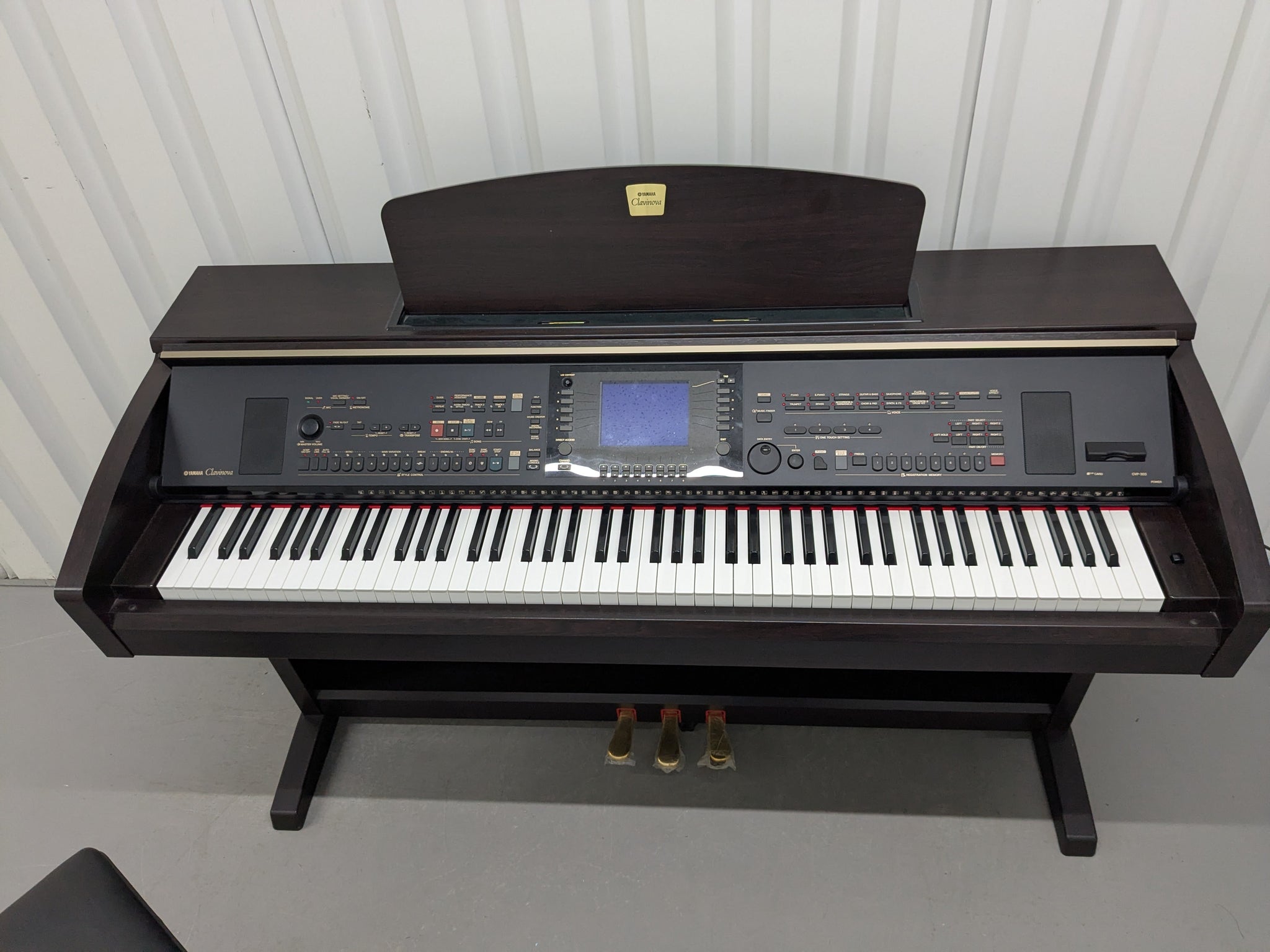 Yamaha Clavinova CVP-303 Digital Piano arranger + stool in
