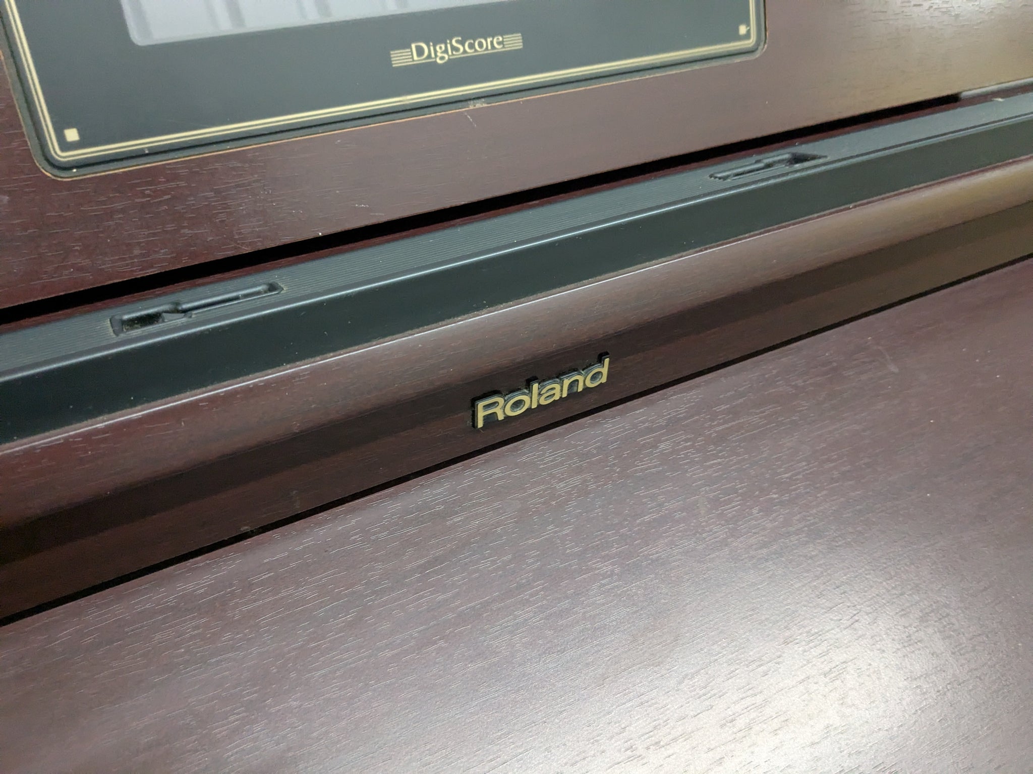 Roland HPi-7 Digital Interactive Piano with LCD screen built in