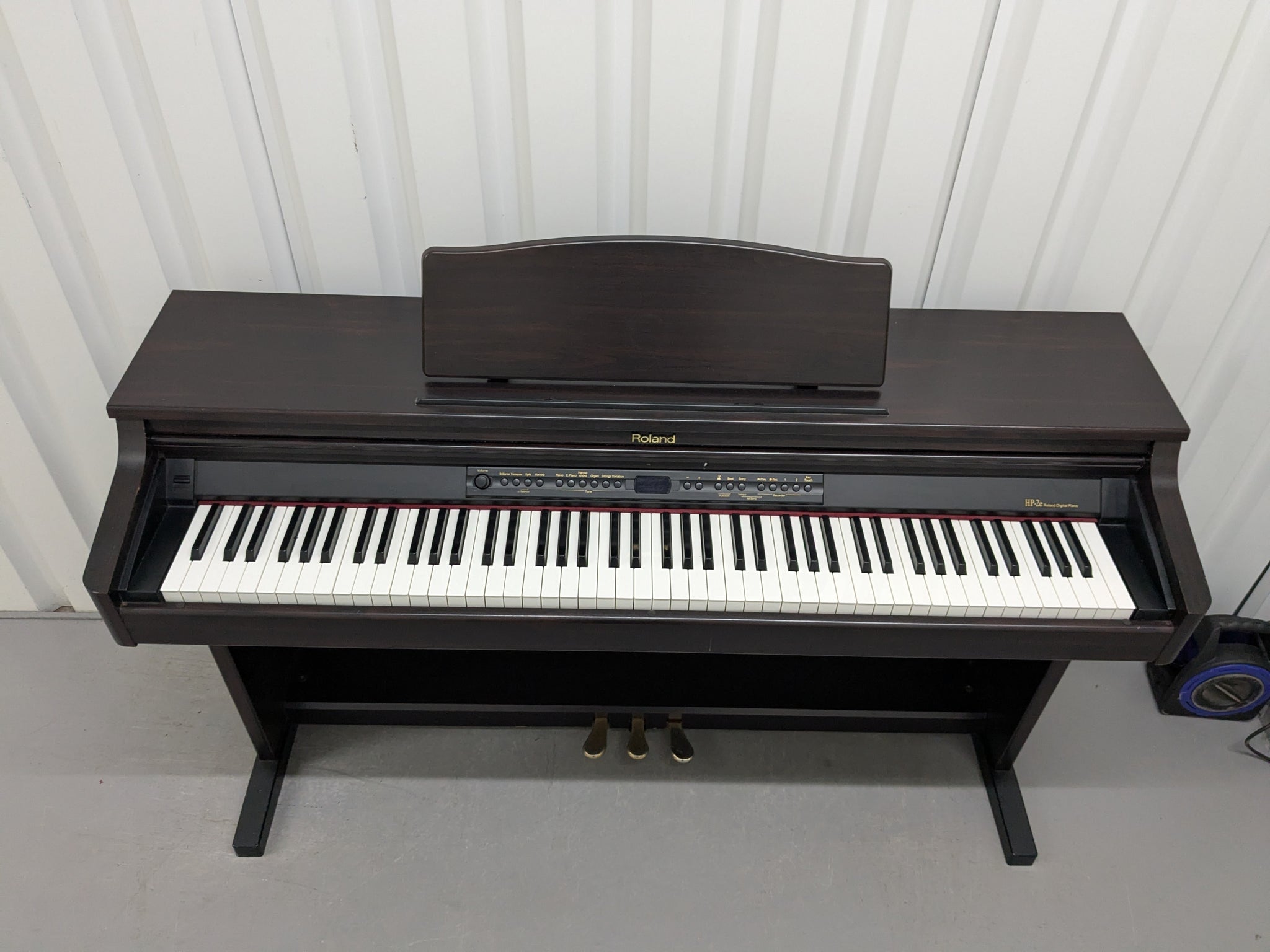 Roland HP-2e digital piano in dark rosewood finish stock number