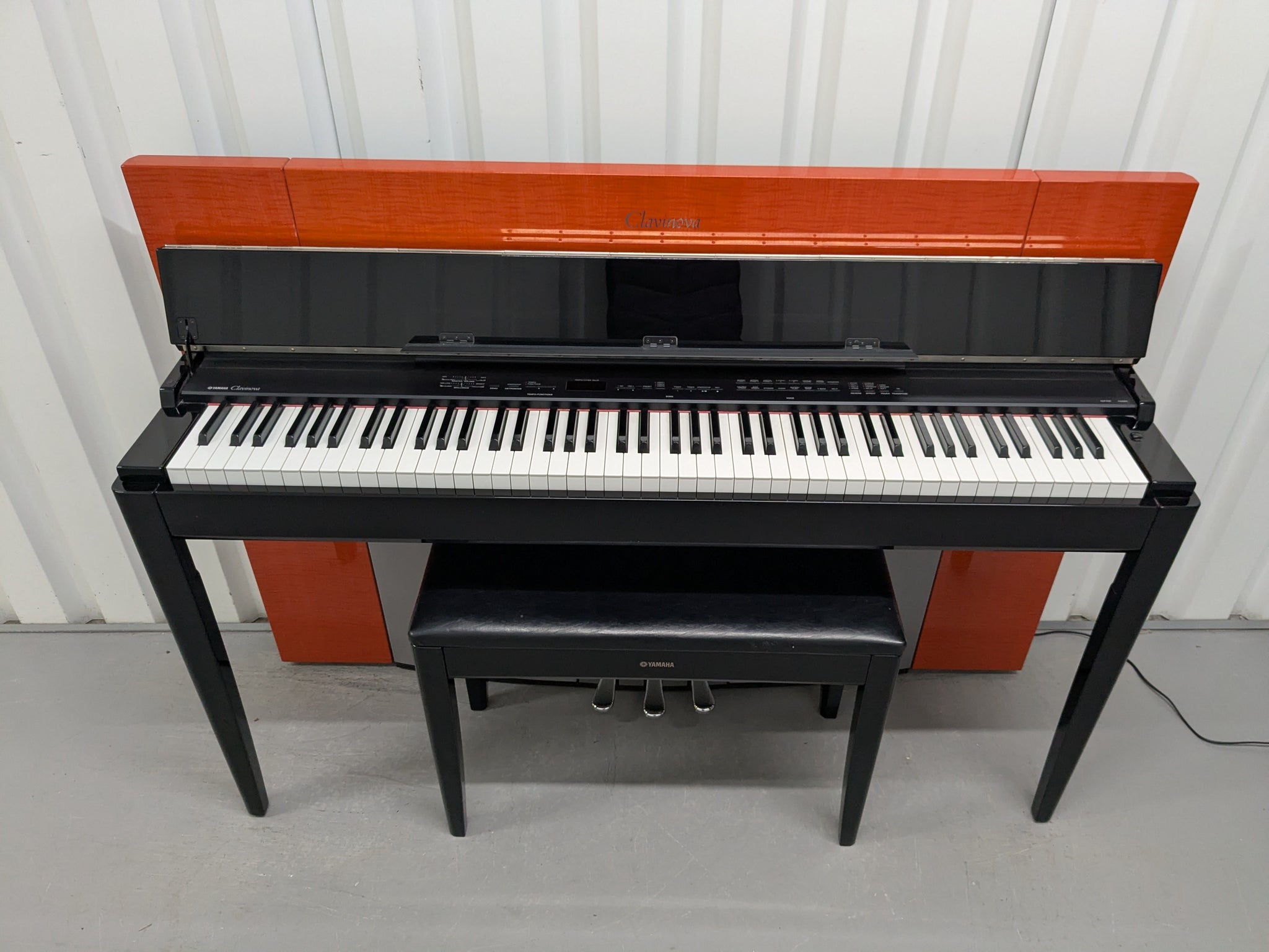 YAMAHA Clavinova MODUS CLP-F01 in Polished Ebony+Orange with stool