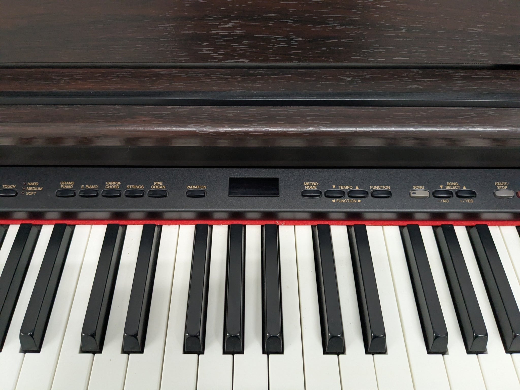 Yamaha Arius YDP-121 Digital Piano and stool in dark rosewood