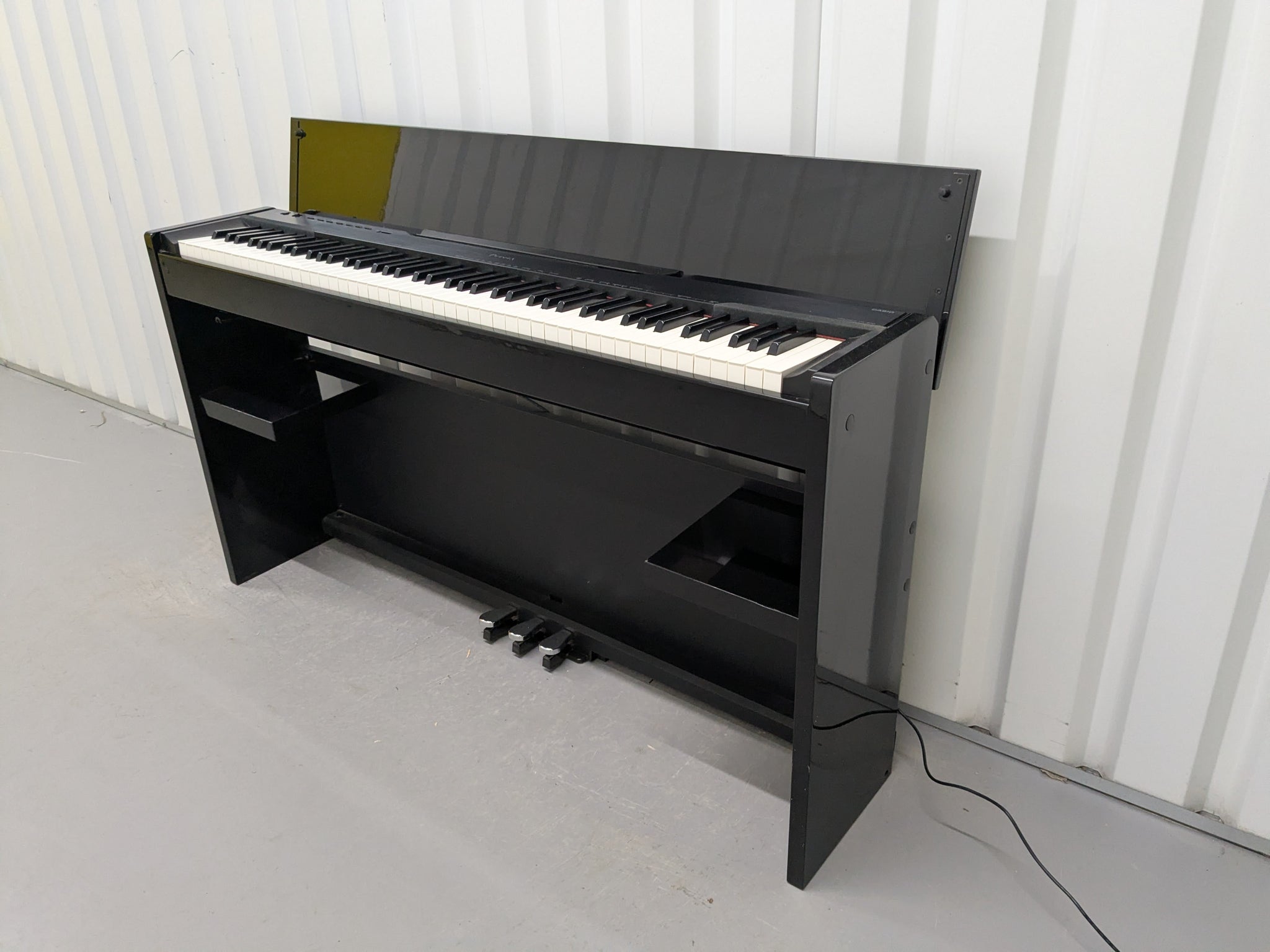Casio Privia PX-830 slimline Compact Digital Piano glossy black 