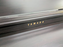 Load image into Gallery viewer, Yamaha Clavinova CLP-470 in dark rosewood with wooden keys action + stool #25080
