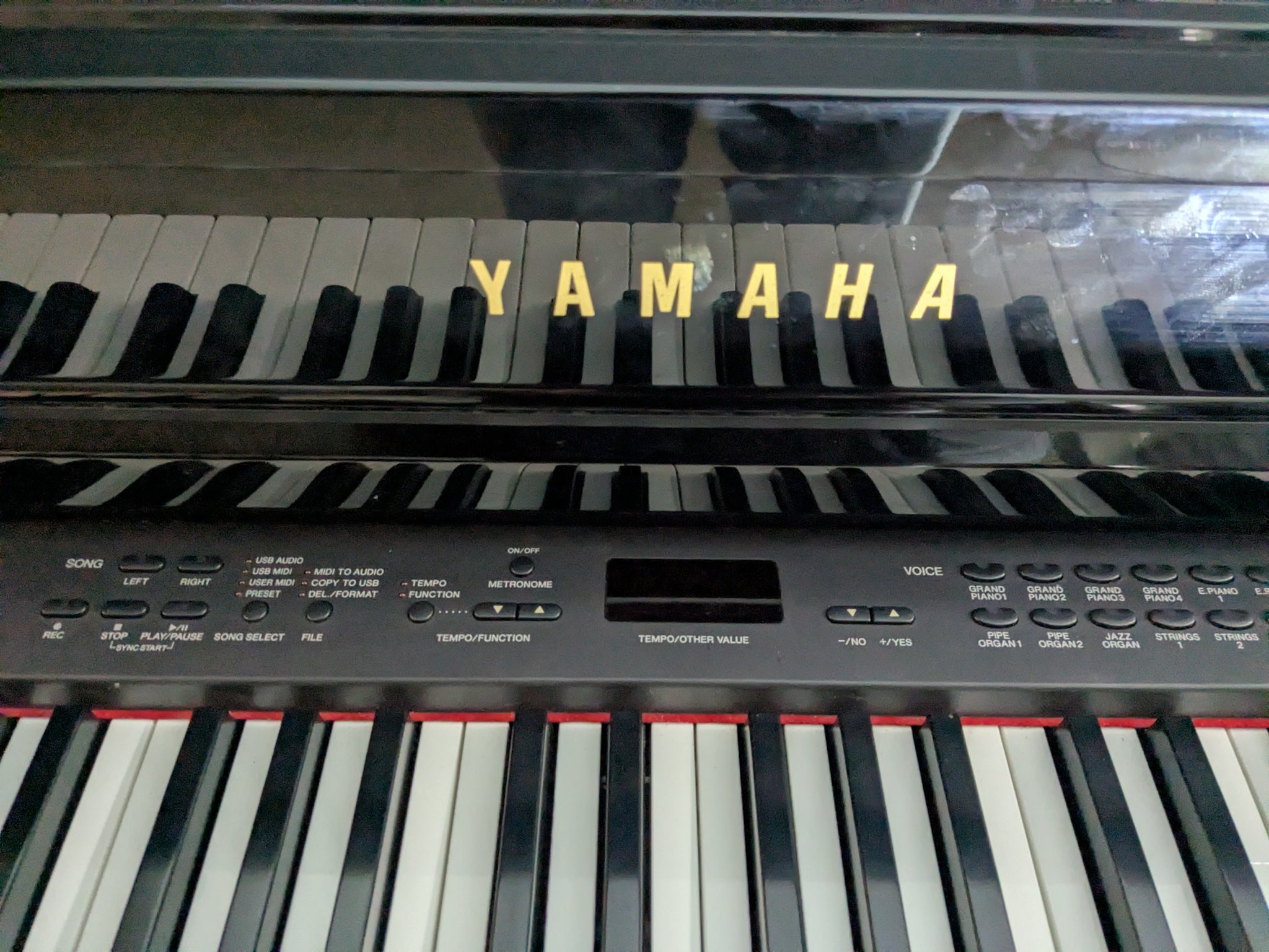 鍵盤楽器 YAMAHA clavinova Yamaha Clavinova CLP-465GP in polished glossy black + stool. stock