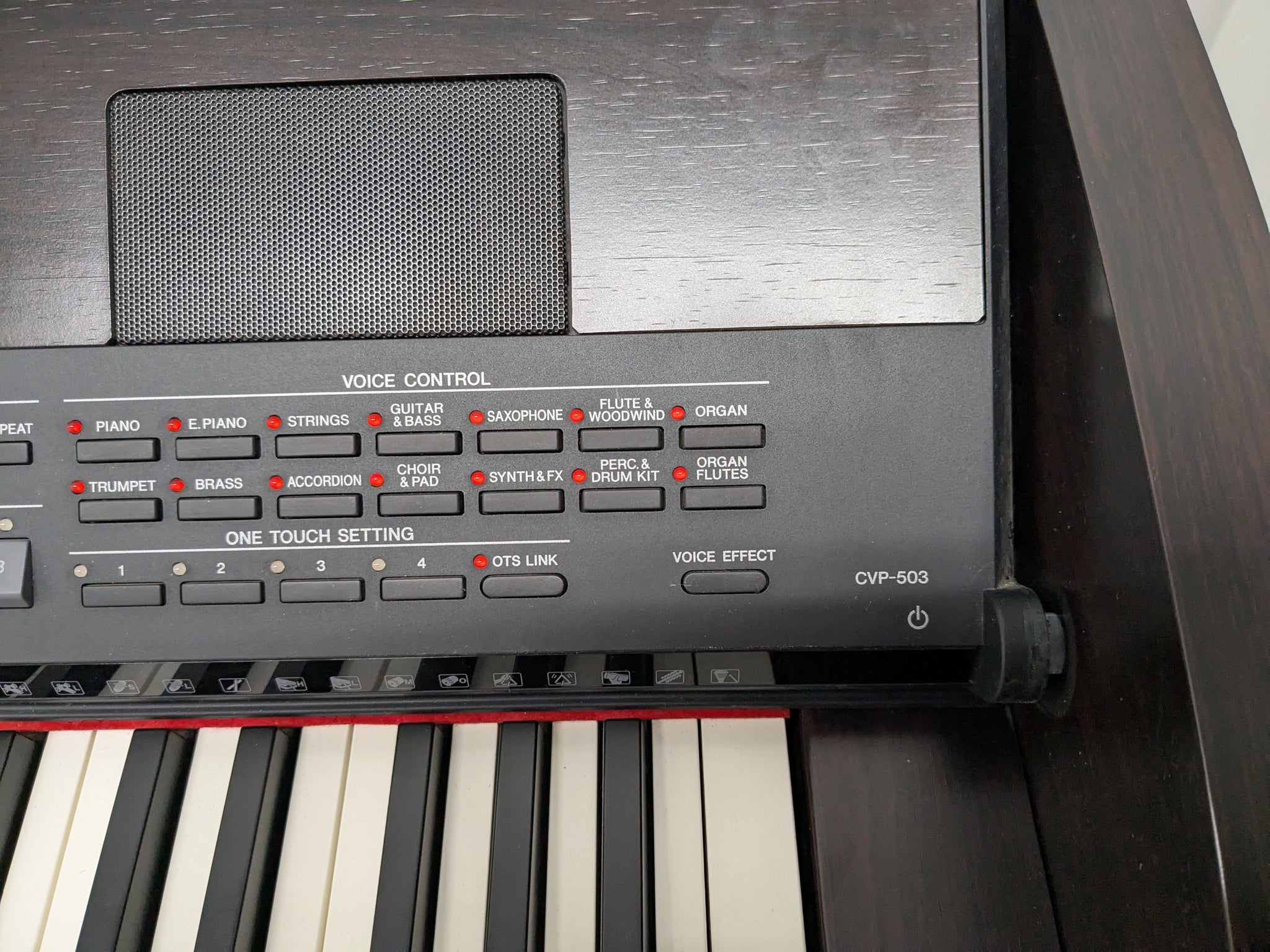 ヤマハ クラビノーバ CVP-503 2012年製 Yamaha CVP-503 | Sweetwater