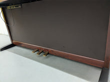Load image into Gallery viewer, Yamaha Clavinova CVP-305 Digital Piano arranger + stool in mahogany stock #25093
