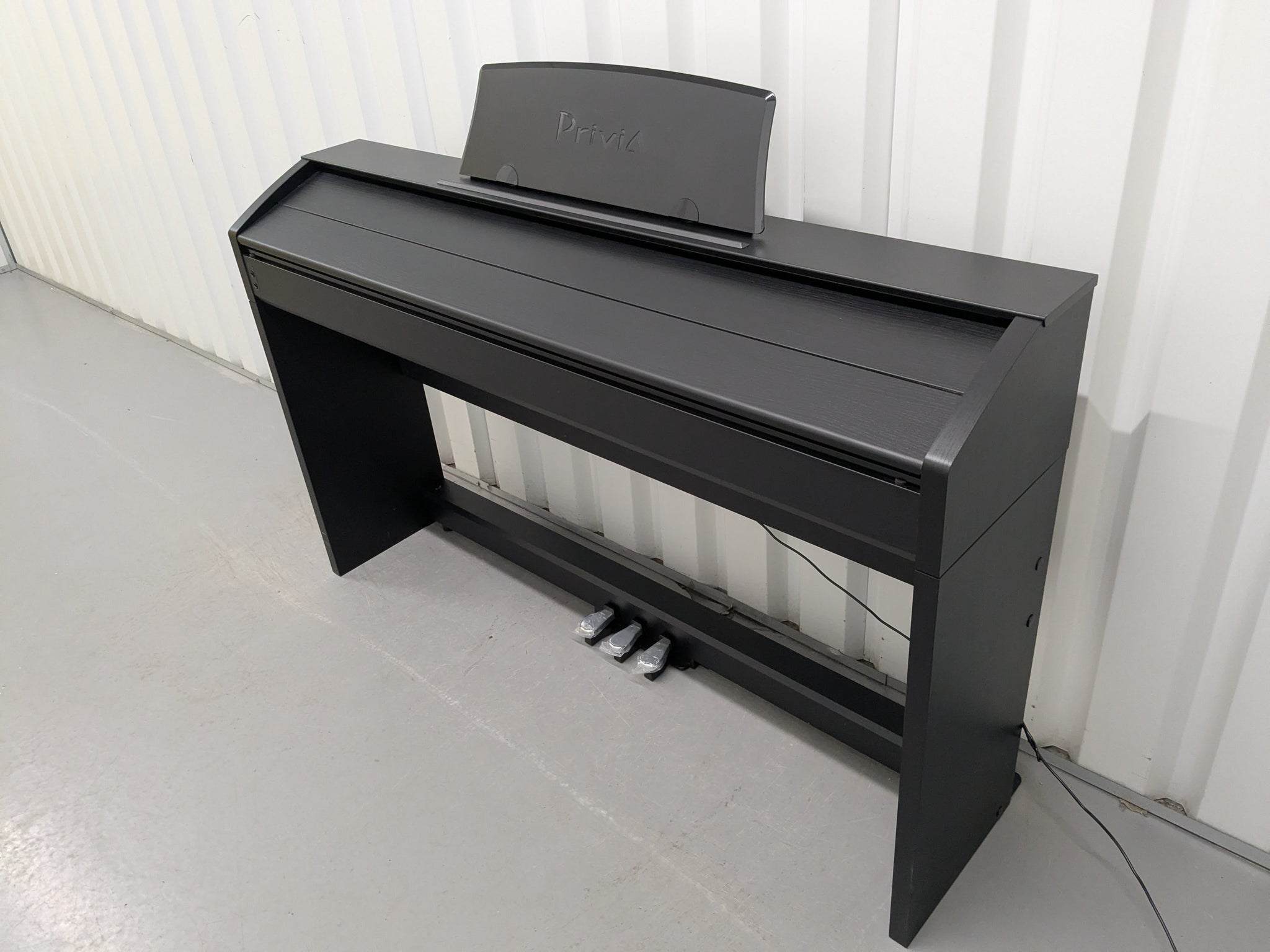 Casio Privia PX-760 Slim Digital Piano slim in satin black