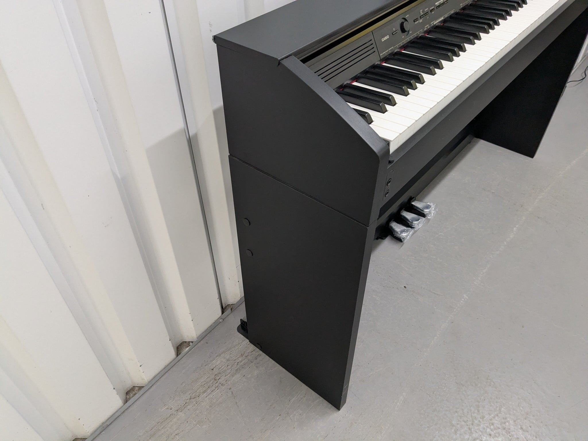 Casio Privia PX-760 Slim Digital Piano slim in satin black stock