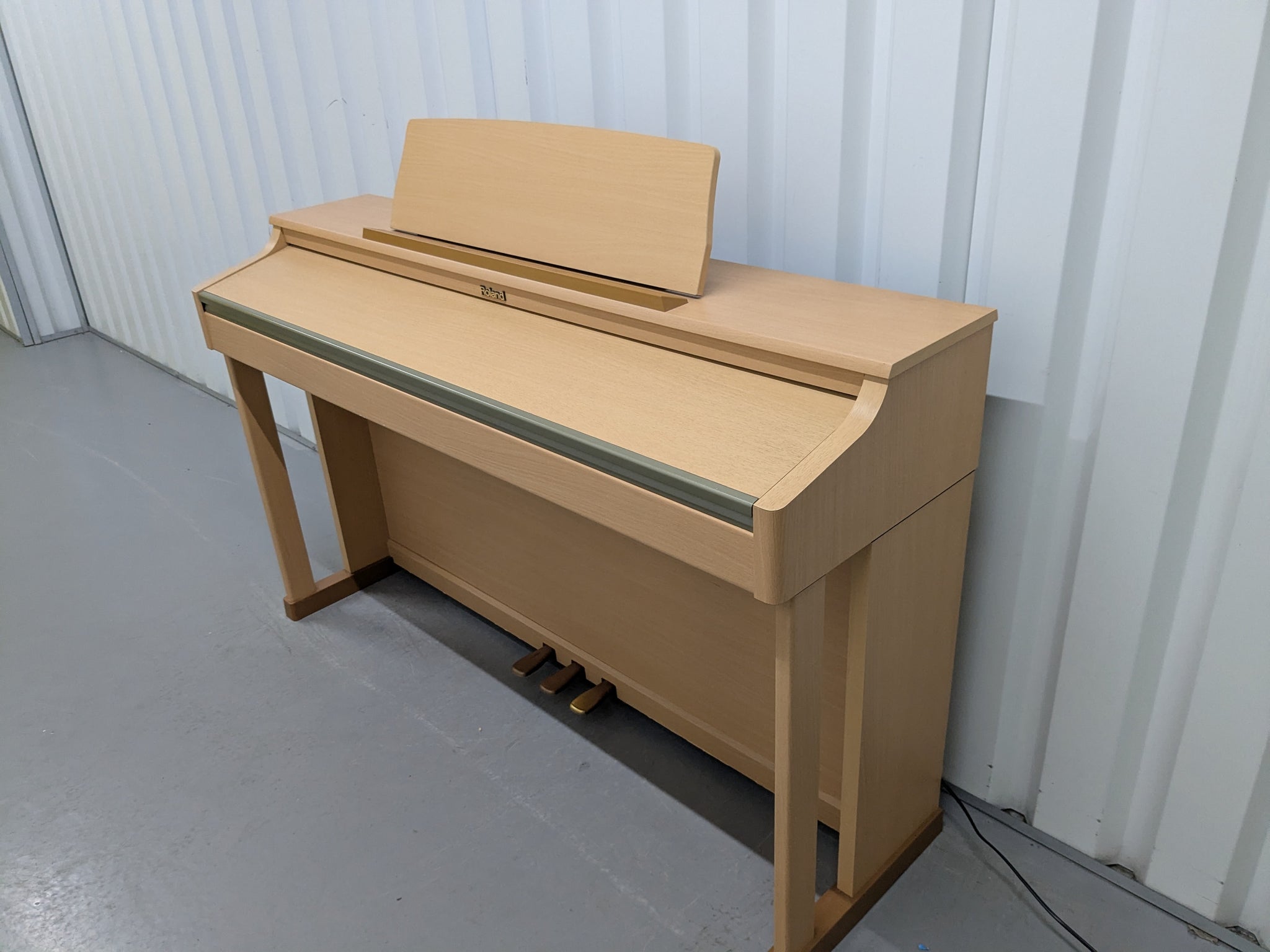 Roland HP203 digital piano and stool in cherry wood finish stock