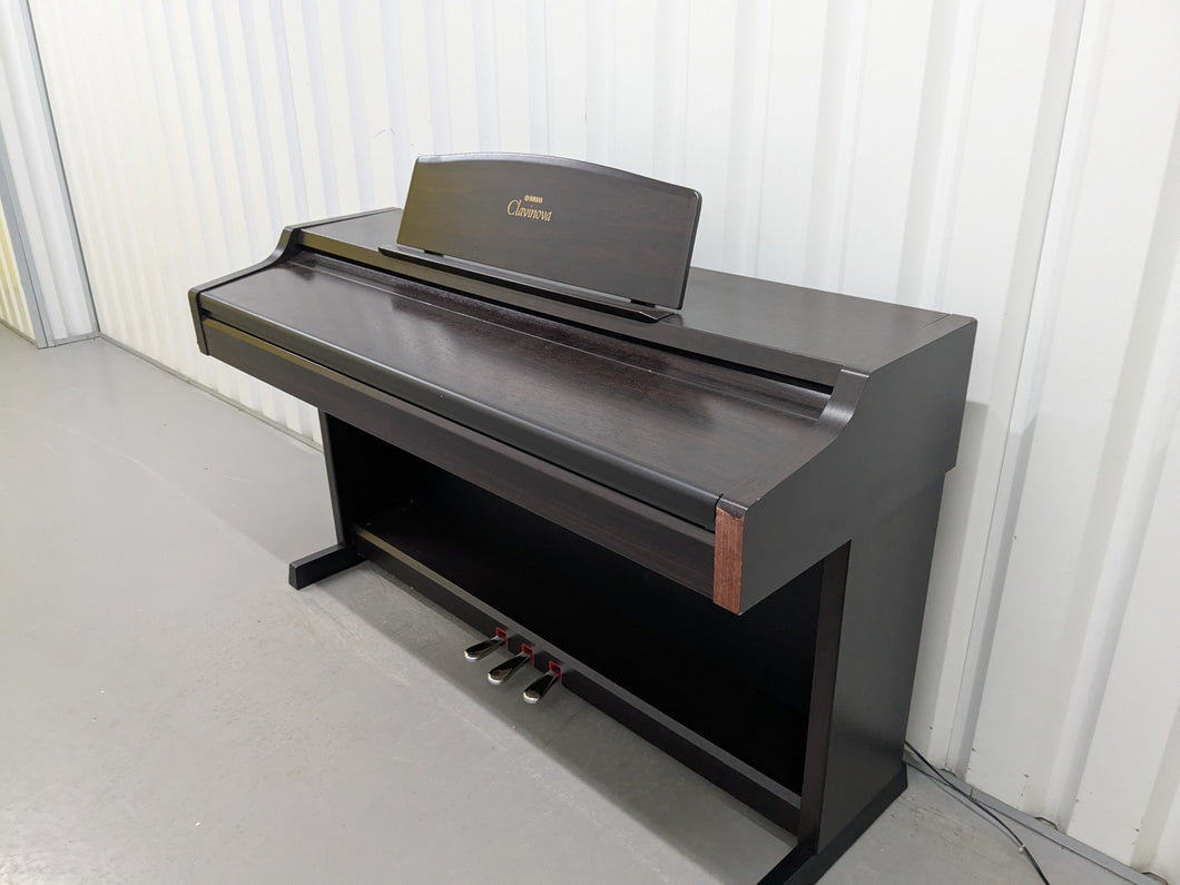 Yamaha Clavinova CLP-840 Digital Piano in dark rosewood finish stock # 25117