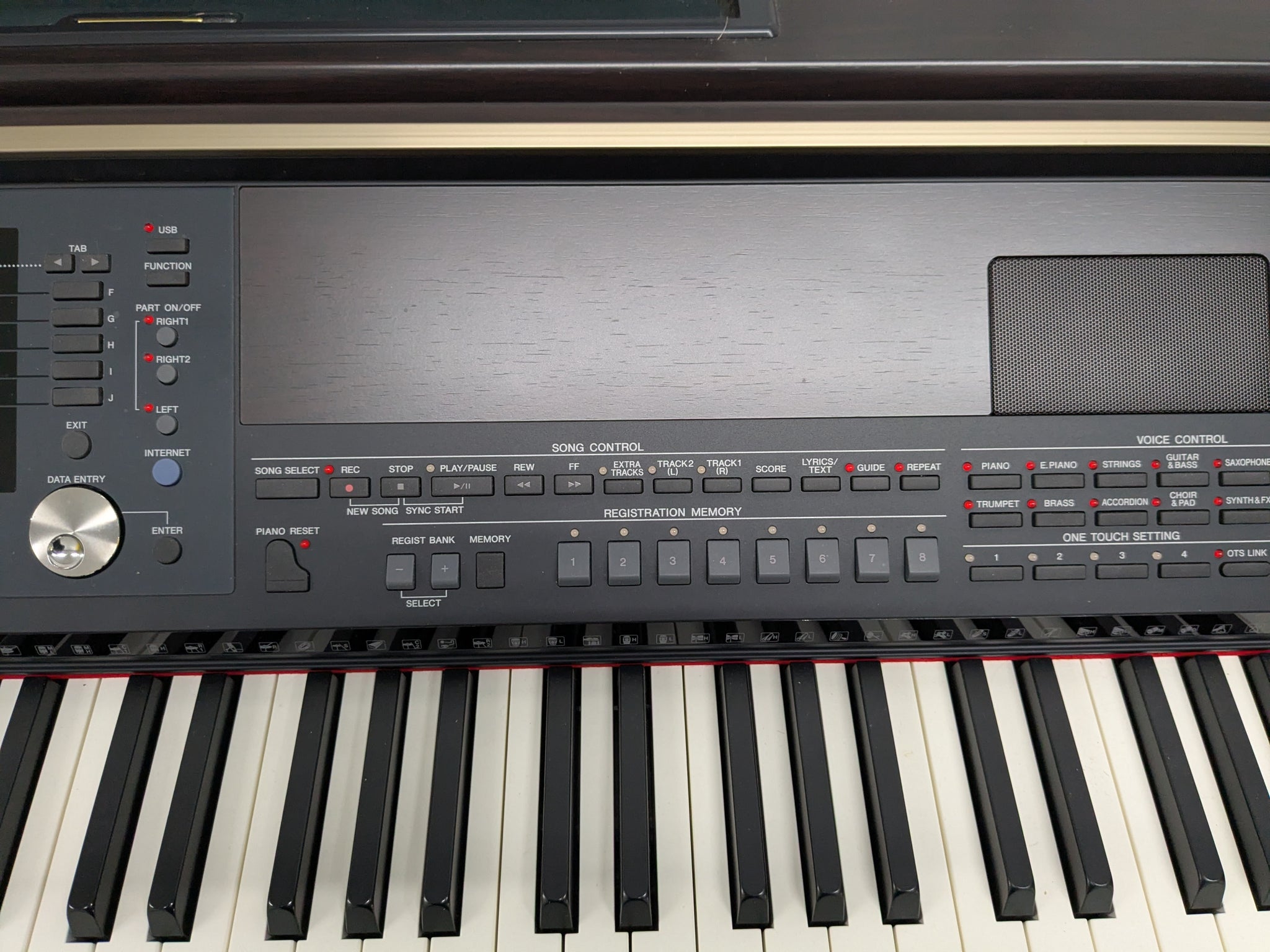 YAMAHA CLAVINOVA CVP-503 DIGITAL PIANO IN DARK ROSEWOOD stock