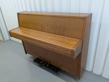 Load image into Gallery viewer, Yamaha Upright Acoustic piano (1972) made in Japan stock #25154
