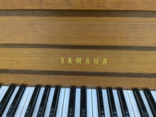Load image into Gallery viewer, Yamaha Upright Acoustic piano (1972) made in Japan stock #25154
