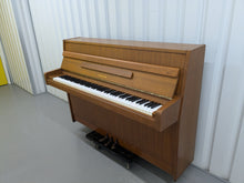 Load image into Gallery viewer, Yamaha Upright Acoustic piano (1972) made in Japan stock #25154
