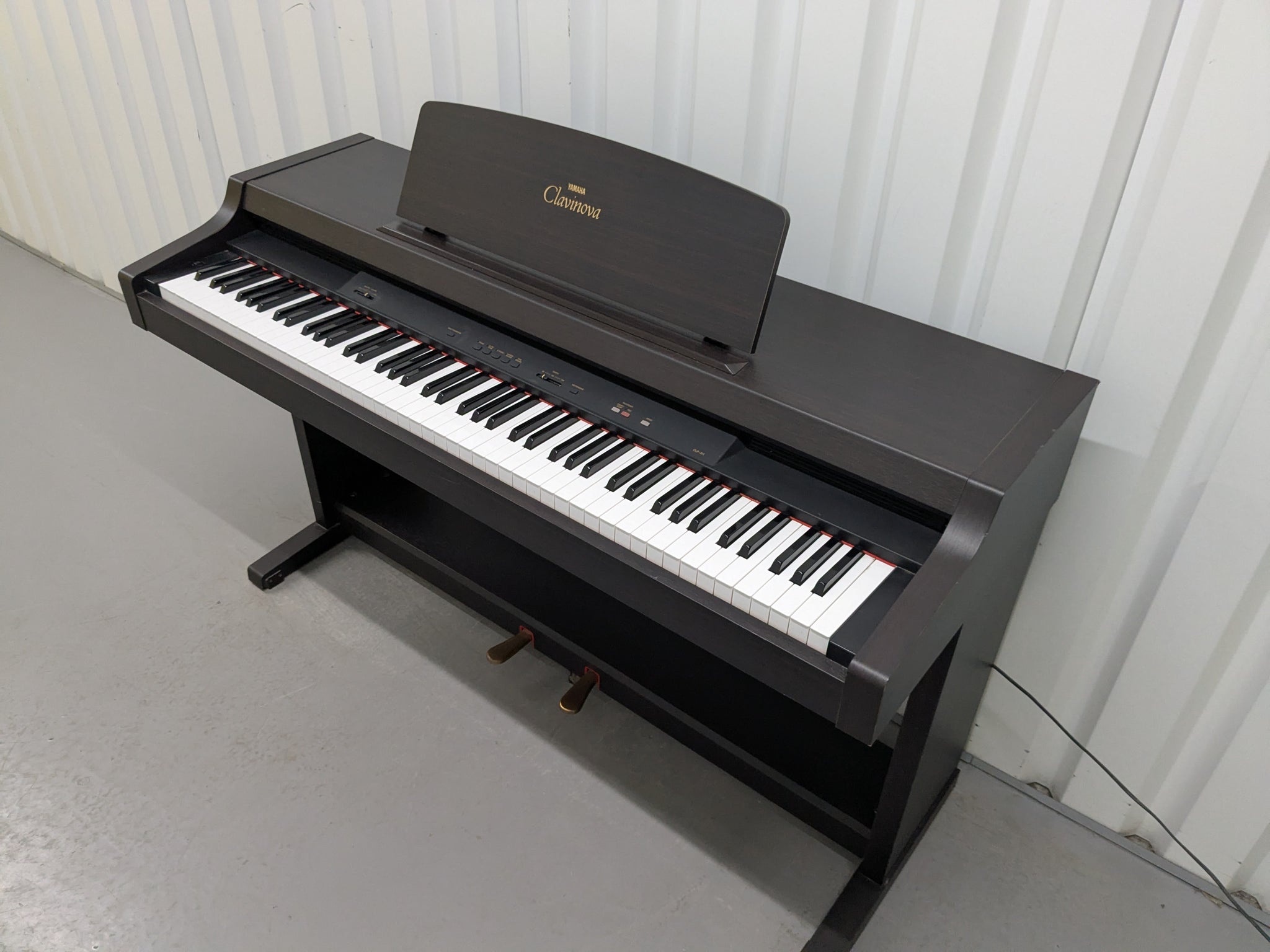 Yamaha Clavinova CLP-311 Digital Piano and stool in dark rosewood