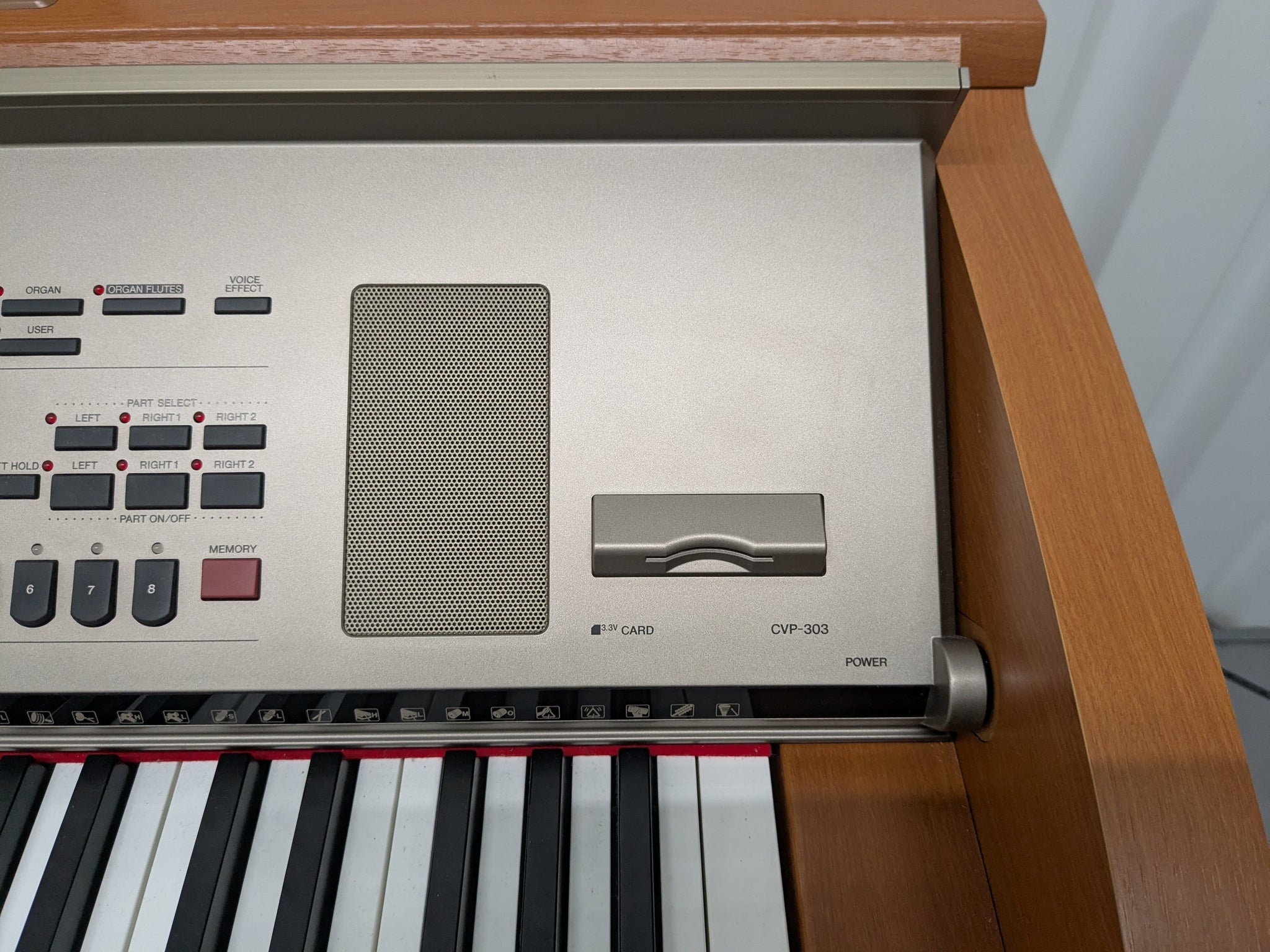 Yamaha Clavinova CVP-303 Digital Piano arranger and stool in