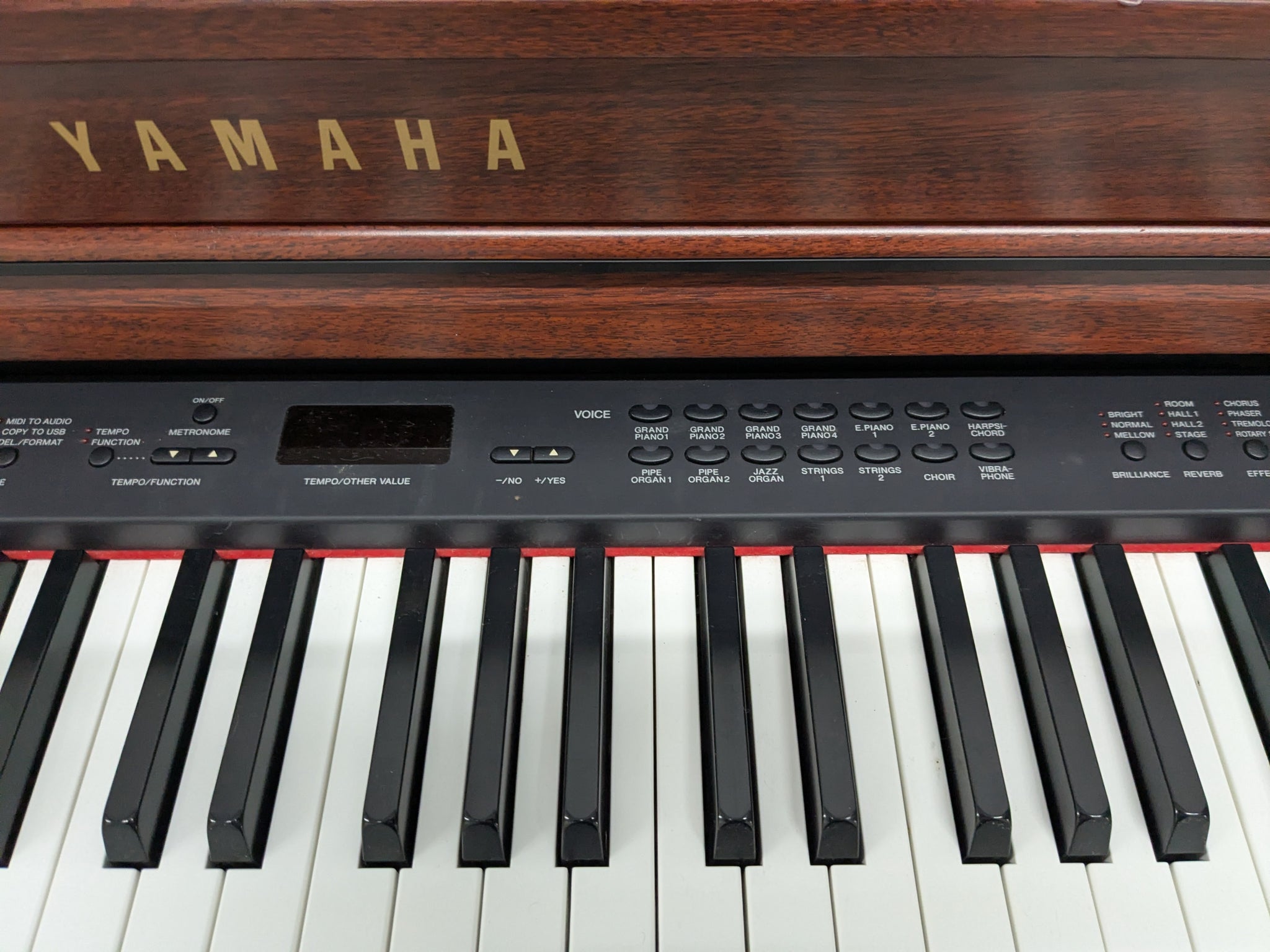 Yamaha Clavinova CLP-430 Digital Piano and stool in mahogany stock