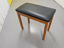 Load image into Gallery viewer, Yamaha Clavinova CLP-230C Digital Piano in cherry + matching stool stock #25197
