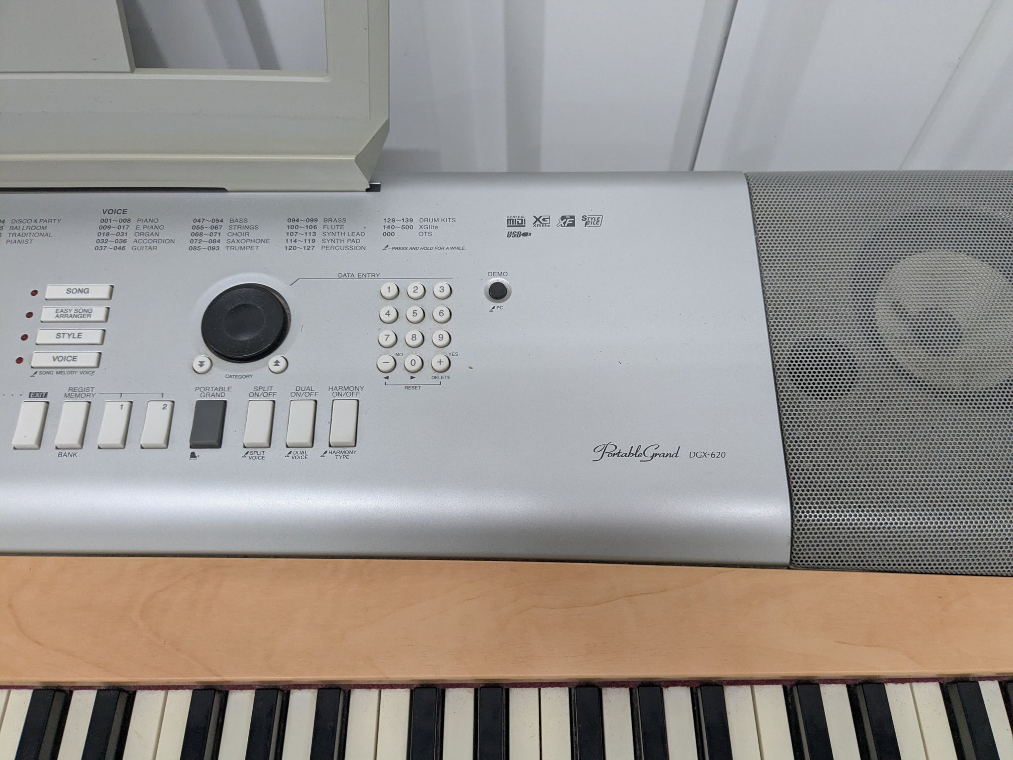未使用 YAMAHA DGX-620 電子ピアノ 88鍵 2006年 スタンド付 ヤマハ | DGX-620 - Portable Grand - 概要