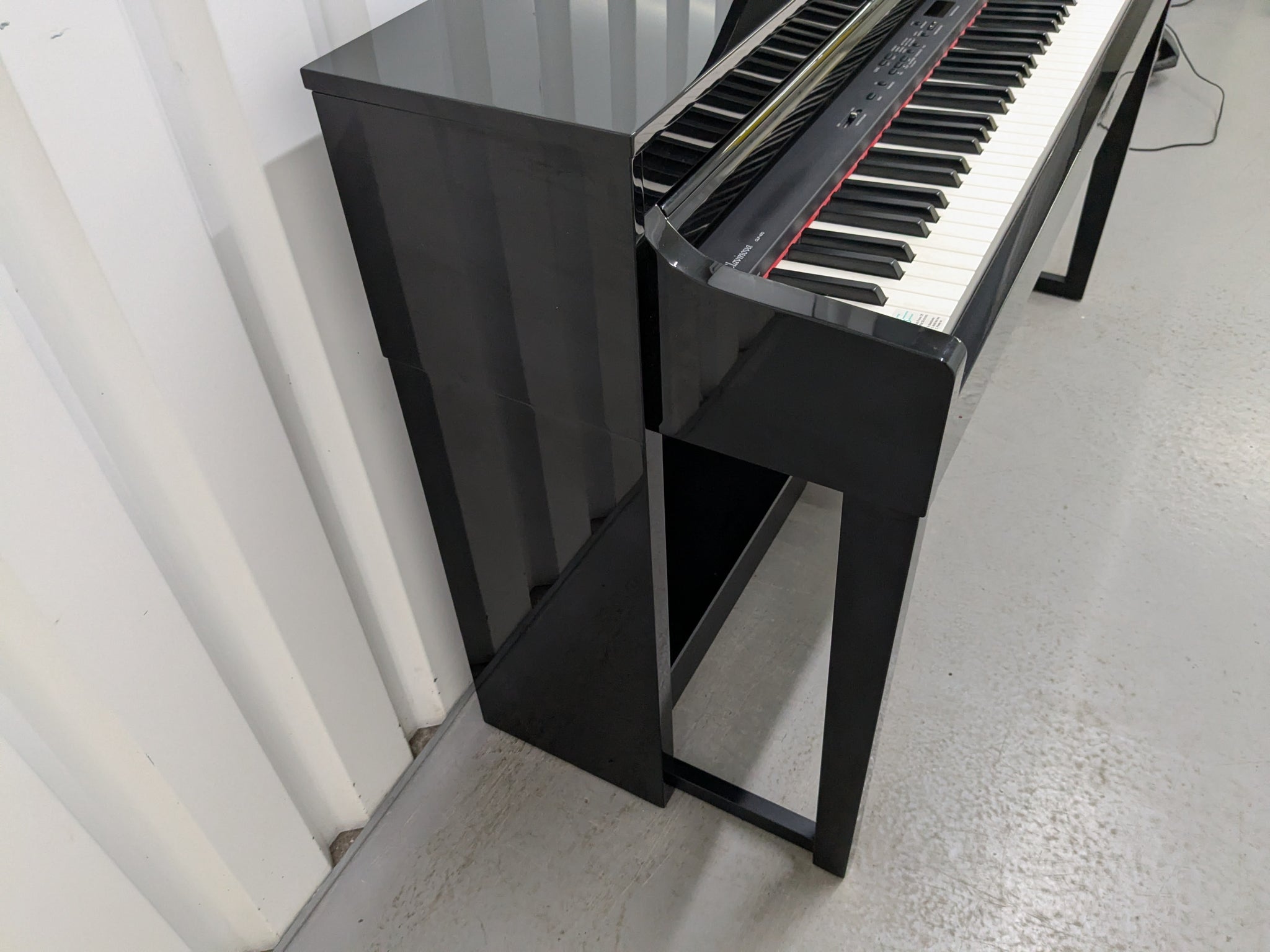 Yamaha Clavinova CLP-470 digital piano polished ebony glossy black