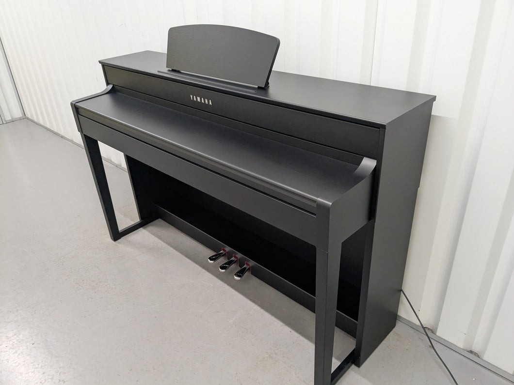 Yamaha Clavinova CLP-535 digital piano in satin black finish stock # 25276