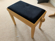 Load image into Gallery viewer, Yamaha Arius YDP-162 Digital Piano and stool in cherry / oak clavinova keyboard stock # 25189
