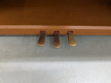 Load image into Gallery viewer, Yamaha Clavinova CVP-301 Digital Piano / arranger and stool cherry wood stock #25288
