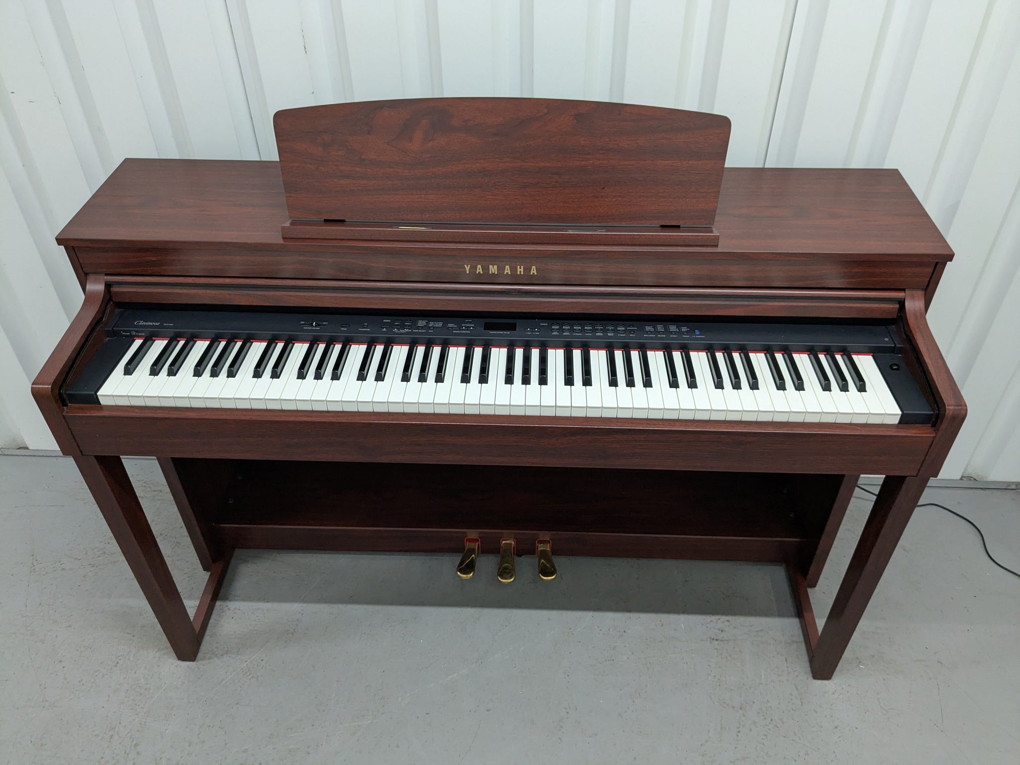 Yamaha Clavinova CLP-440 Digital Piano in mahogany stock no 25326