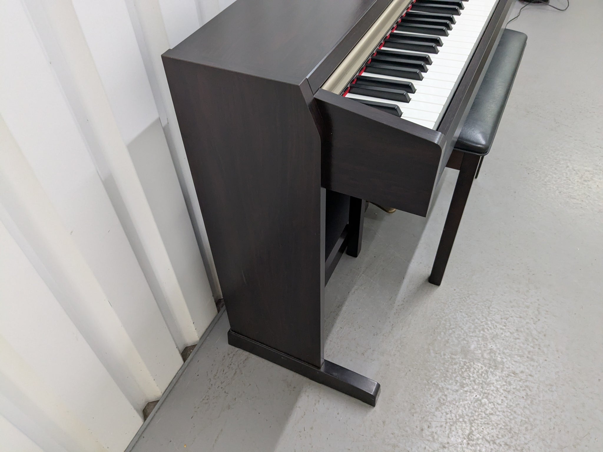 Yamaha Clavinova CLP-220 digital piano and stool in rosewood stock