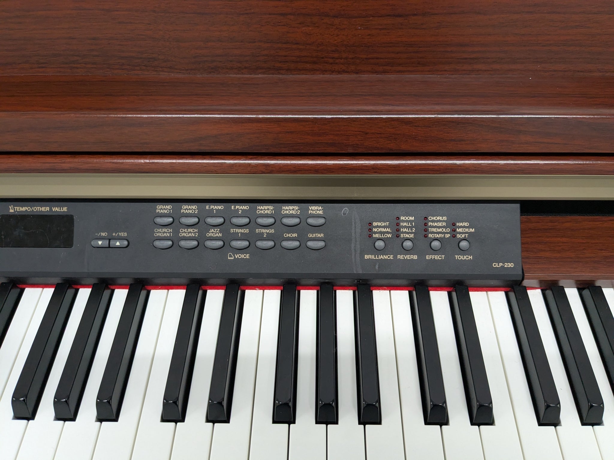 Yamaha Clavinova CLP-230 digital piano in mahogany finish