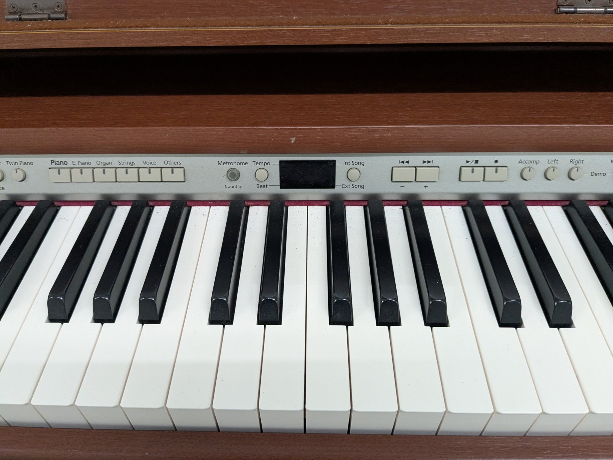 Roland DP990 digital slim line space saving piano in mahogany