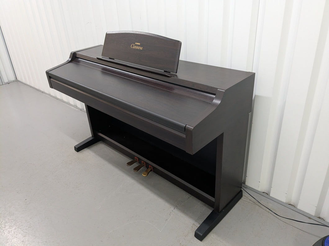 Yamaha Clavinova CLP-840 Digital Piano in dark rosewood finish stock # 25357